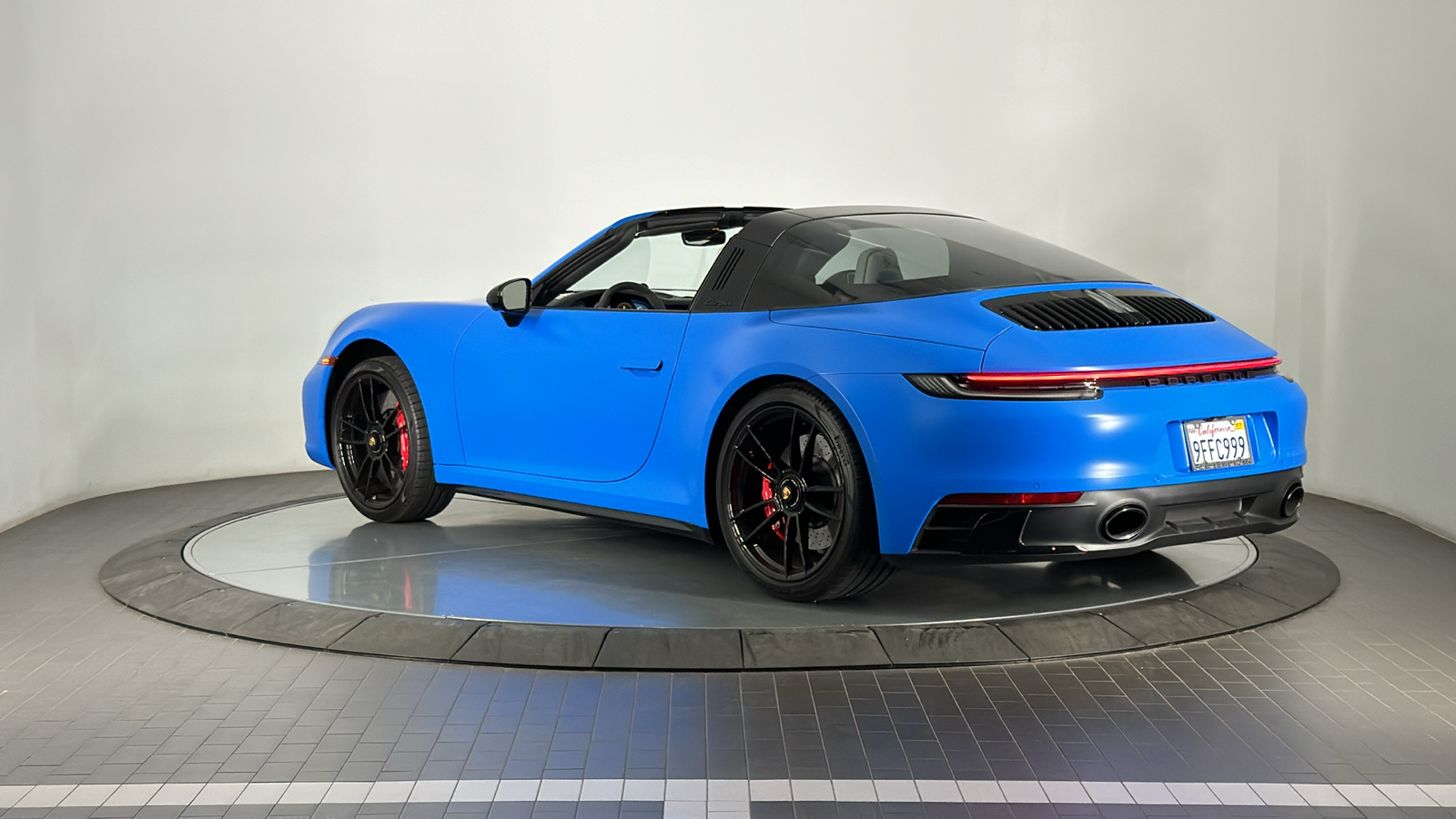 2023 Porsche 911 Targa 4 GTS 11