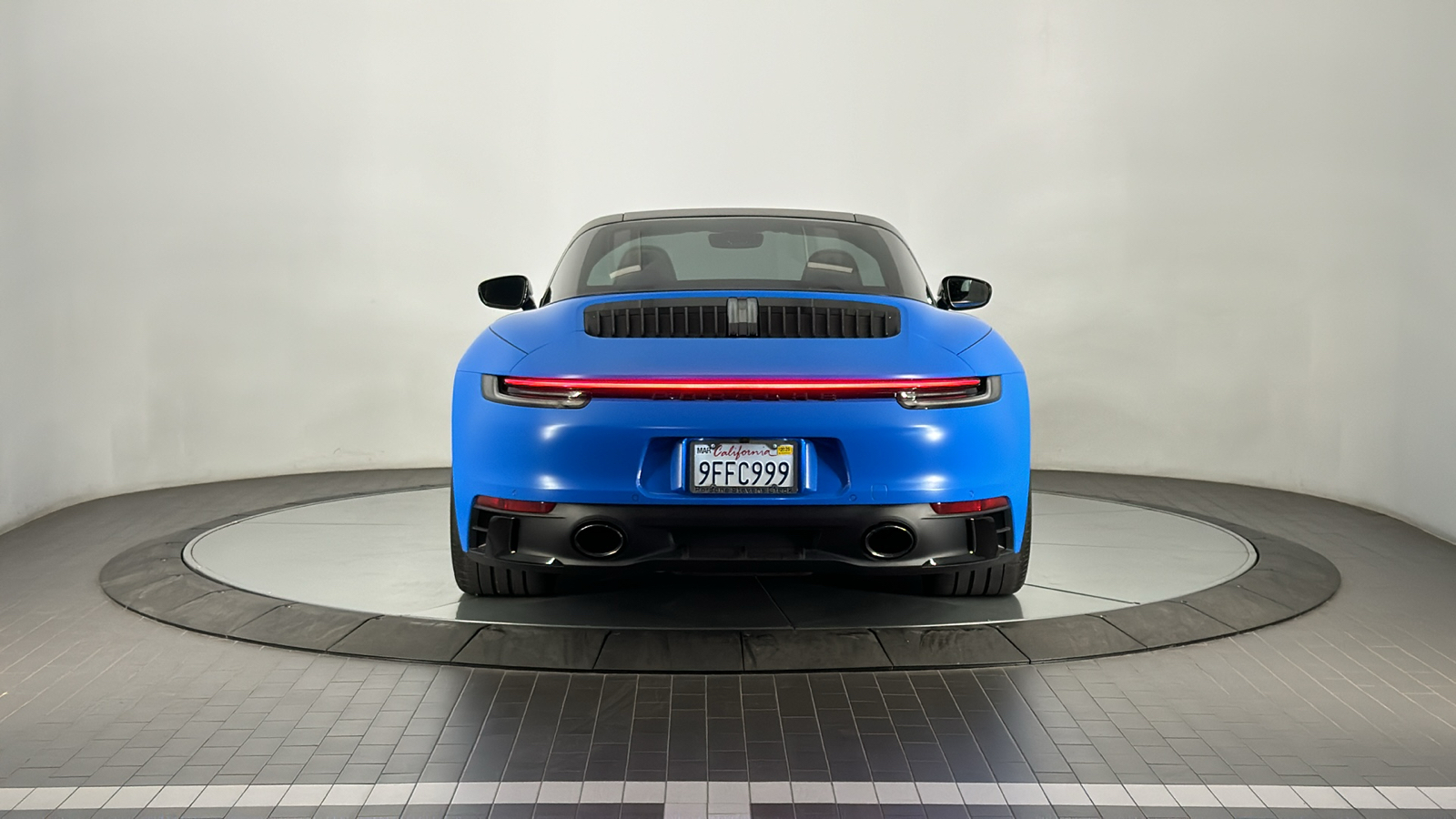 2023 Porsche 911 Targa 4 GTS 12