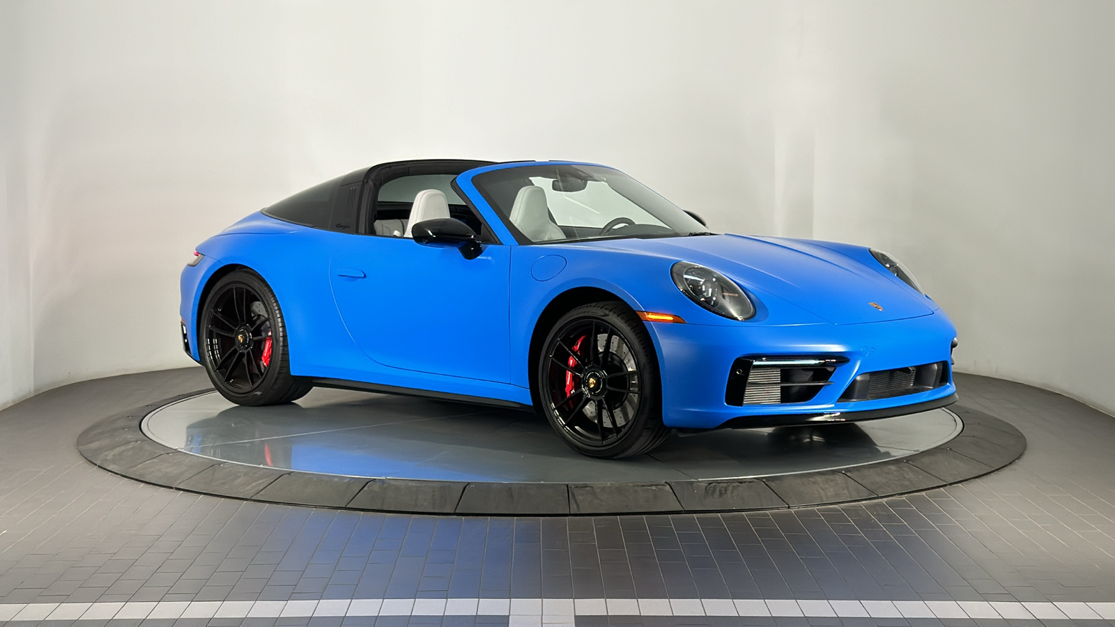 2023 Porsche 911 Targa 4 GTS 15