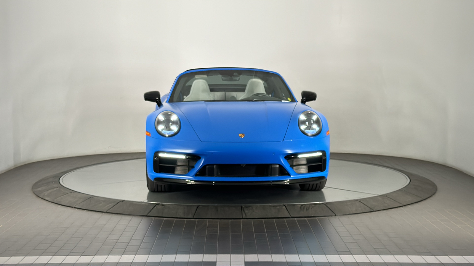 2023 Porsche 911 Targa 4 GTS 16