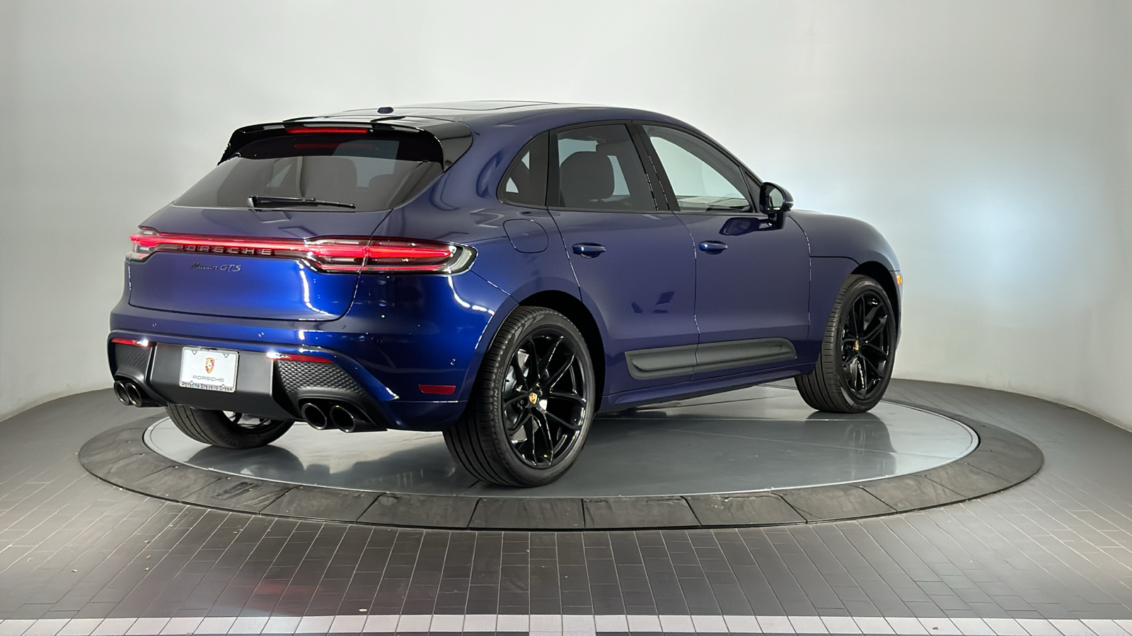 2025 Porsche Macan GTS 5