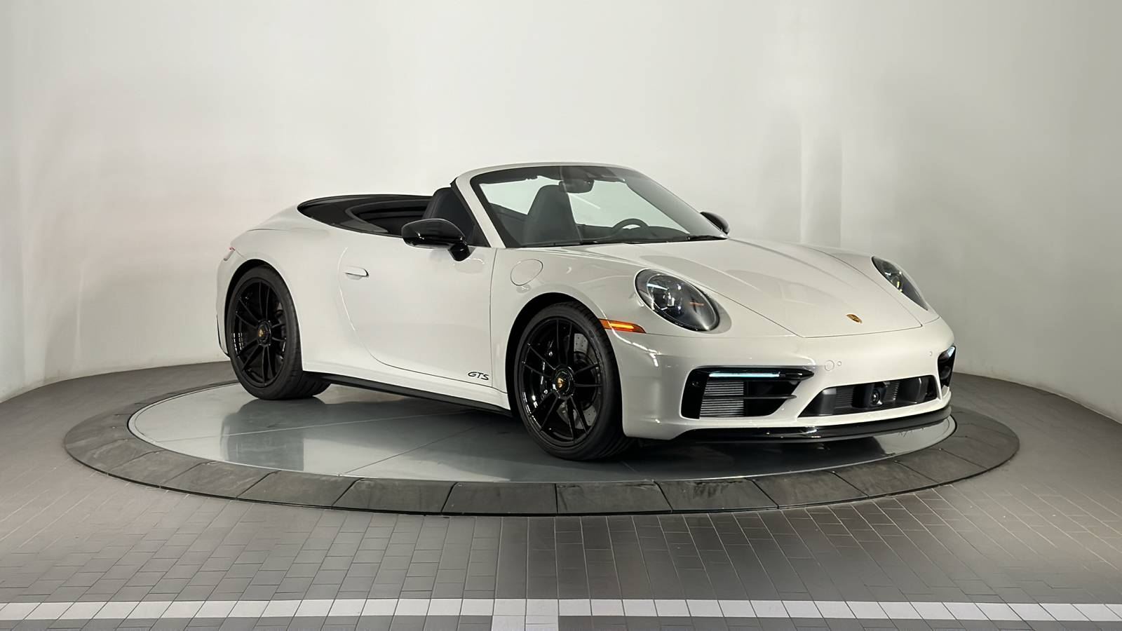 2024 Porsche 911 Carrera GTS 15