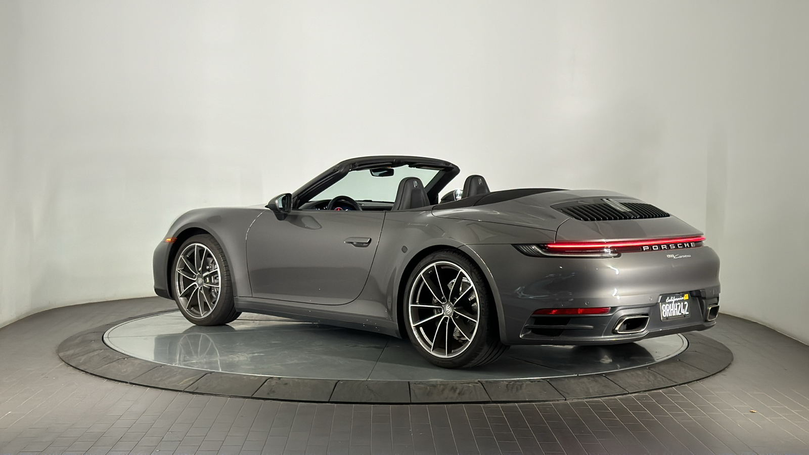 2020 Porsche 911 Carrera 11