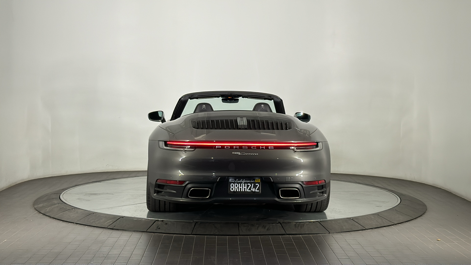 2020 Porsche 911 Carrera 12