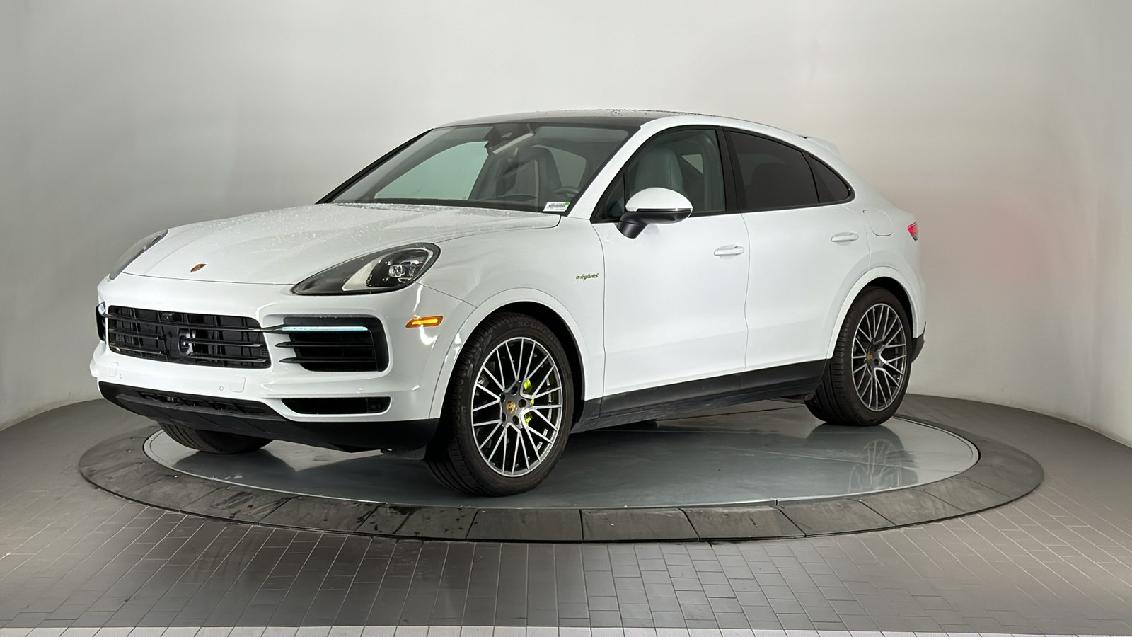 2021 Porsche Cayenne E-Hybrid Coupe  1