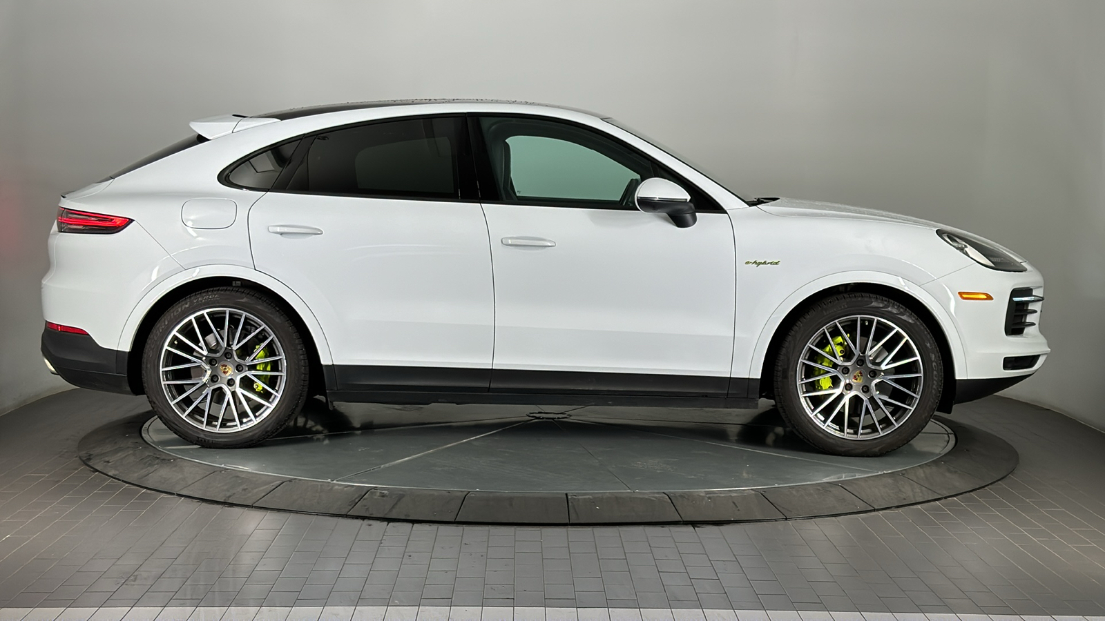 2021 Porsche Cayenne E-Hybrid Coupe  6