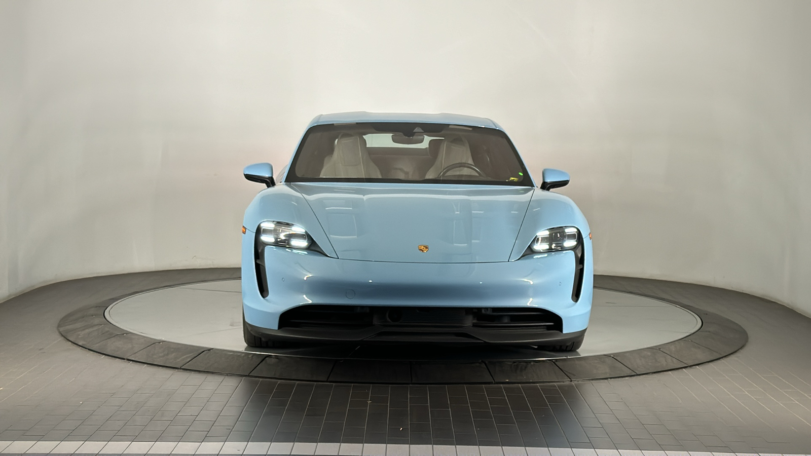 2022 Porsche Taycan  8