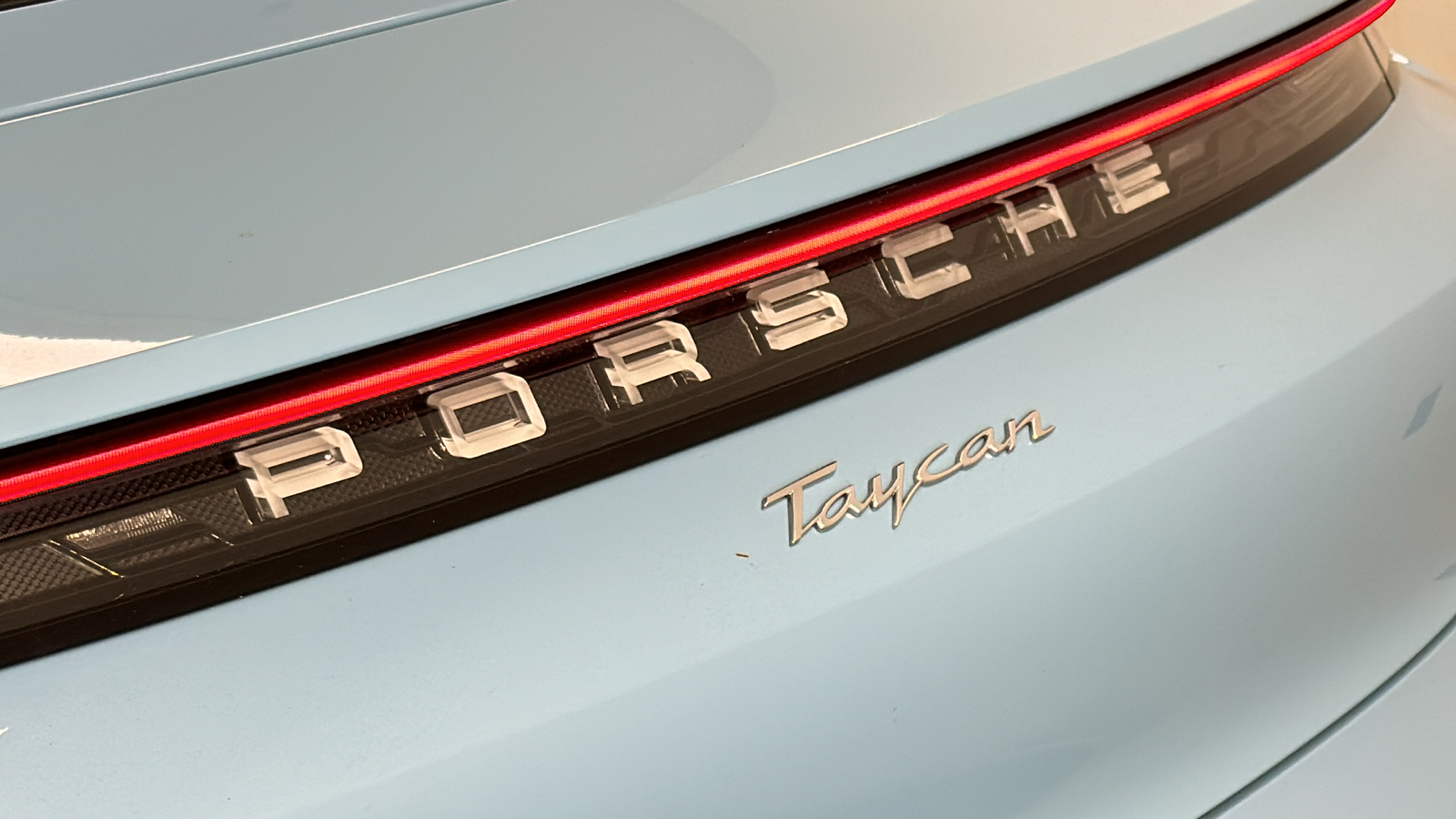 2022 Porsche Taycan  9