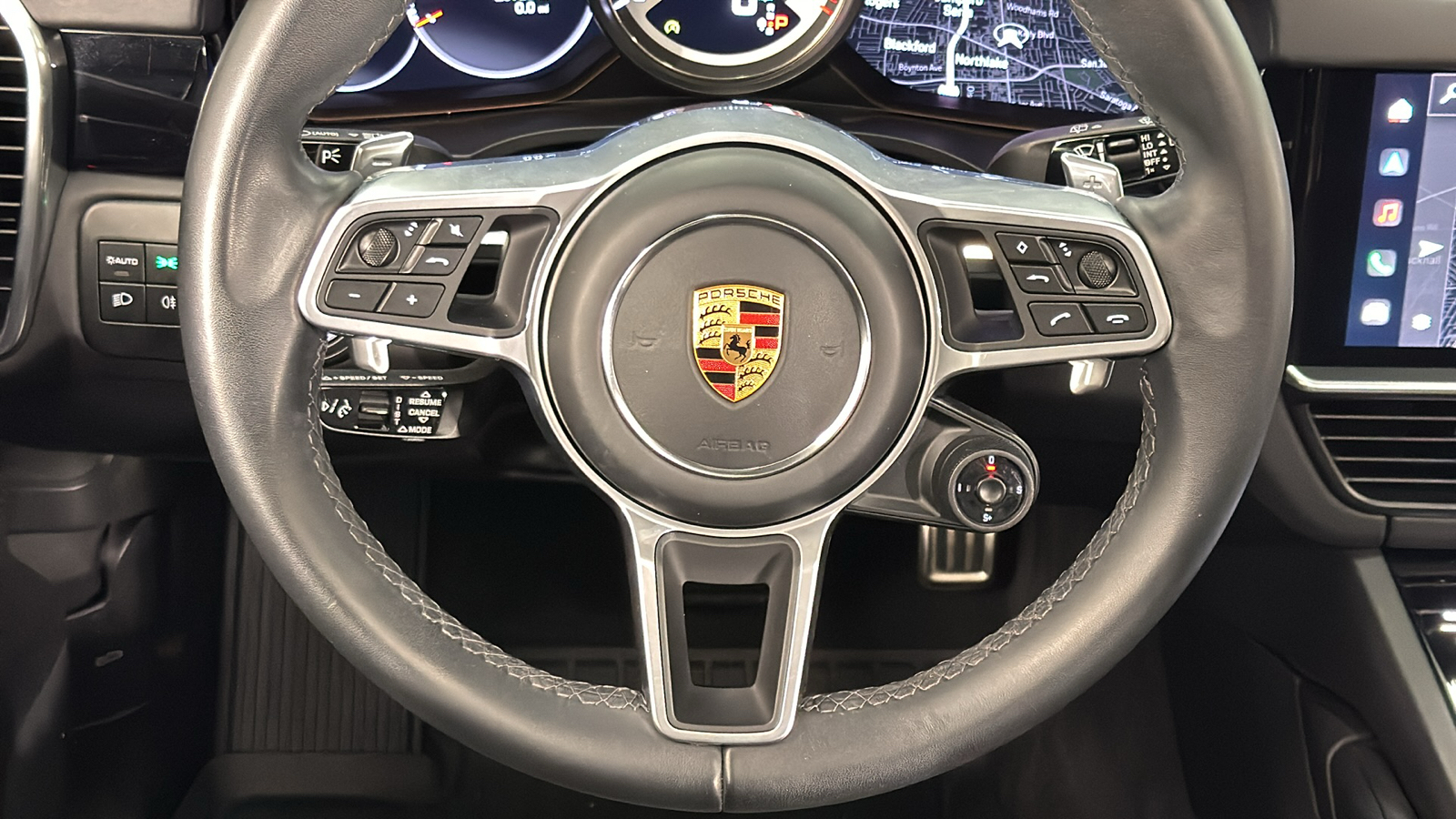 2023 Porsche Cayenne GTS 14