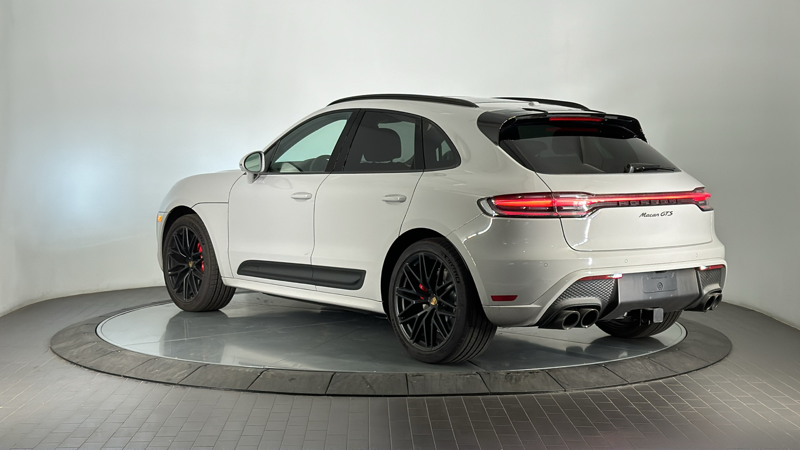 2025 Porsche Macan GTS 3