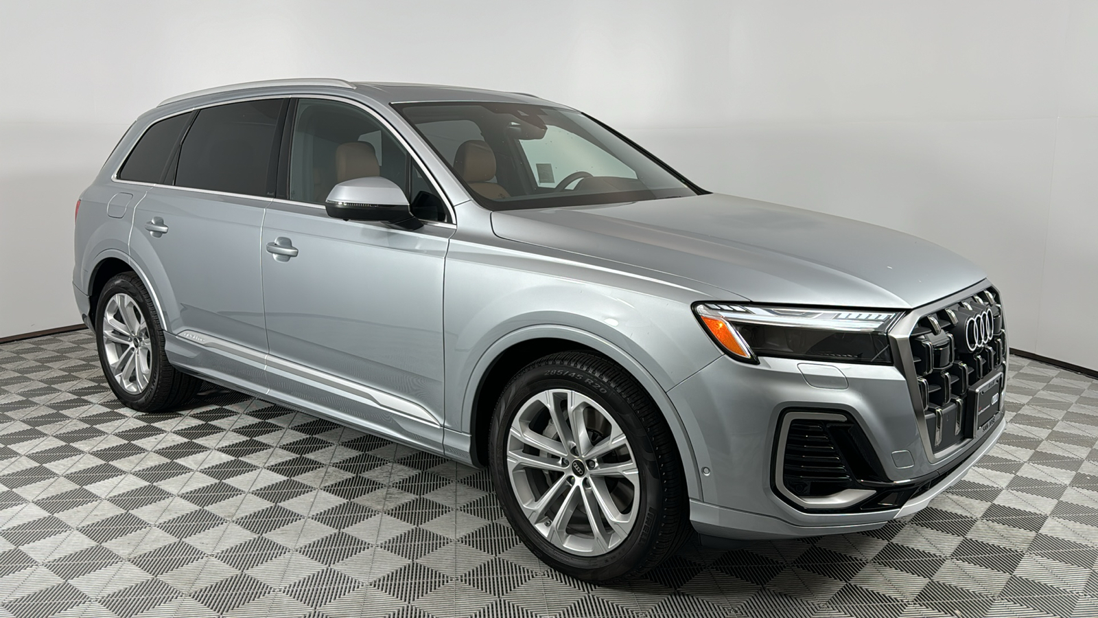 2025 Audi Q7 55 Prestige 7