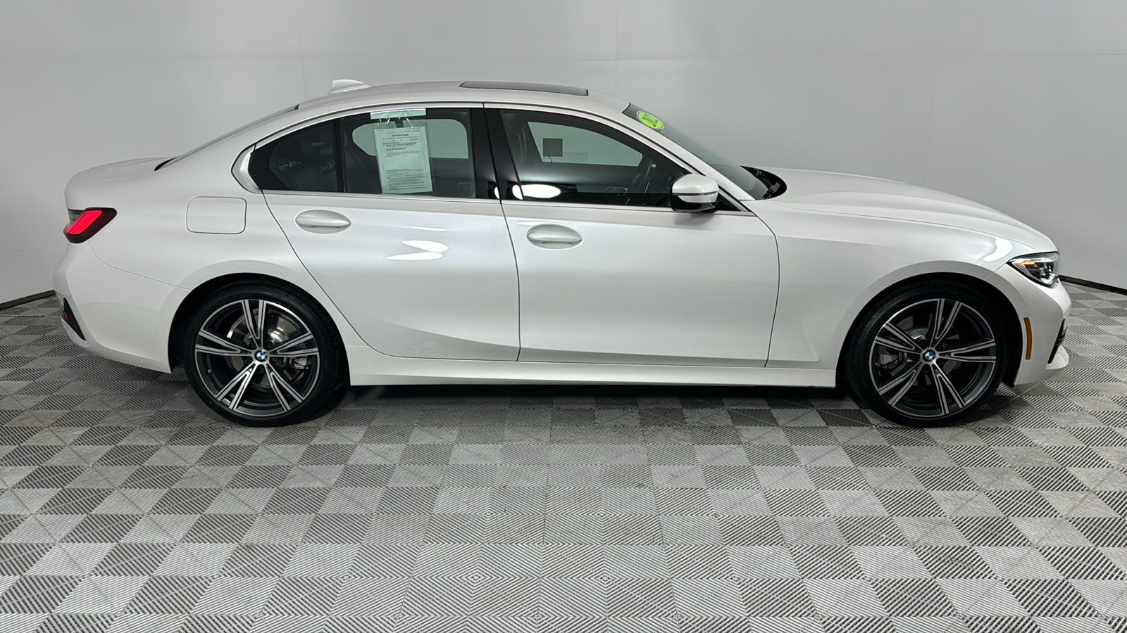 2022 BMW 3 Series 330i 6