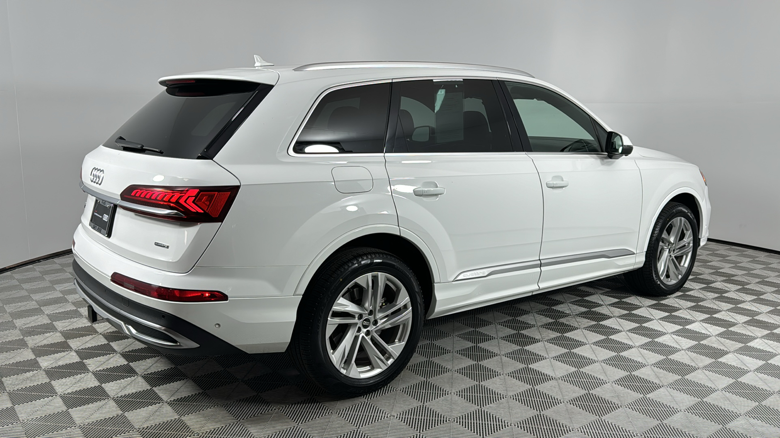 2021 Audi Q7 45 Premium 5