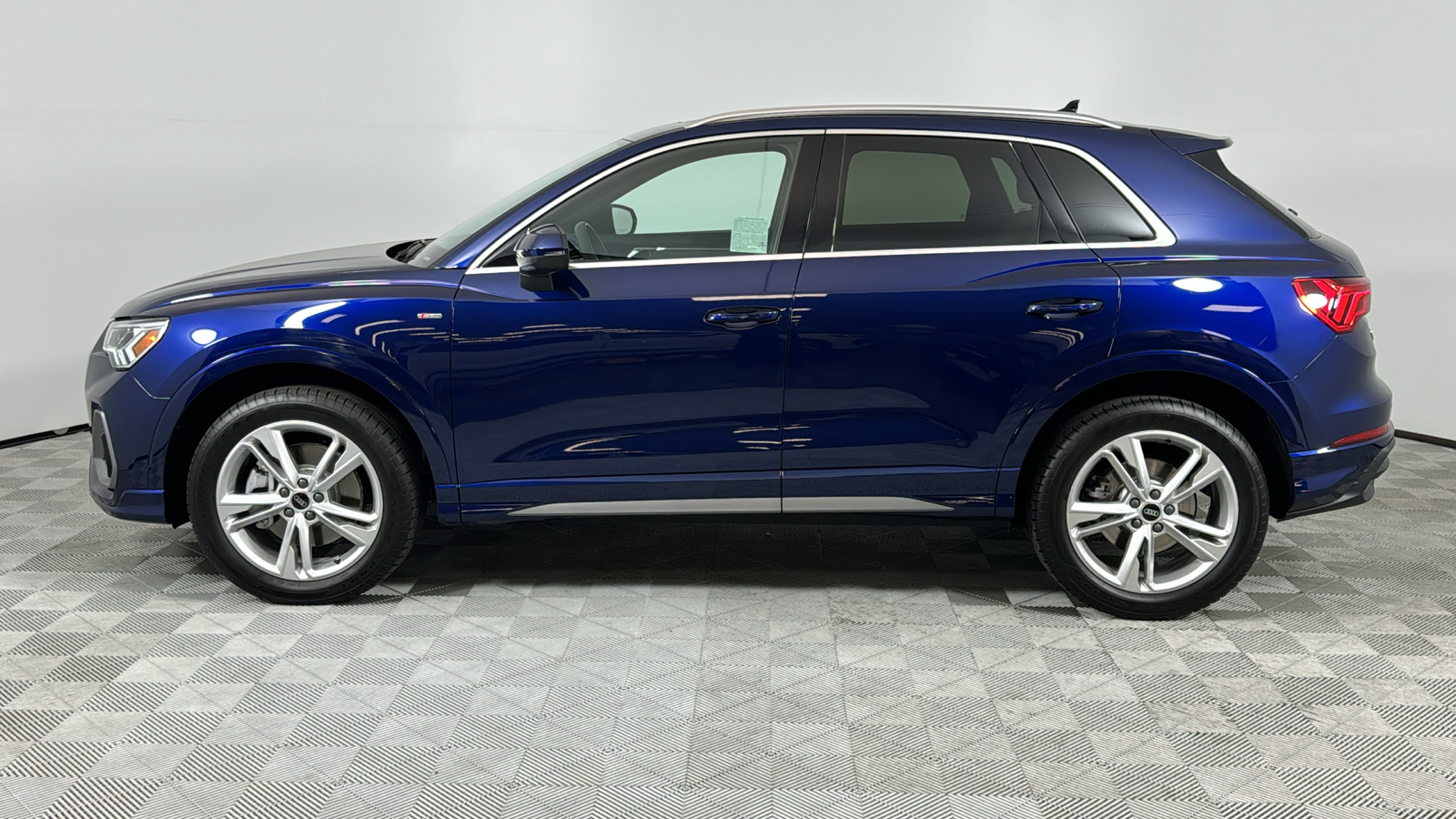 2024 Audi Q3 Premium Plus 2