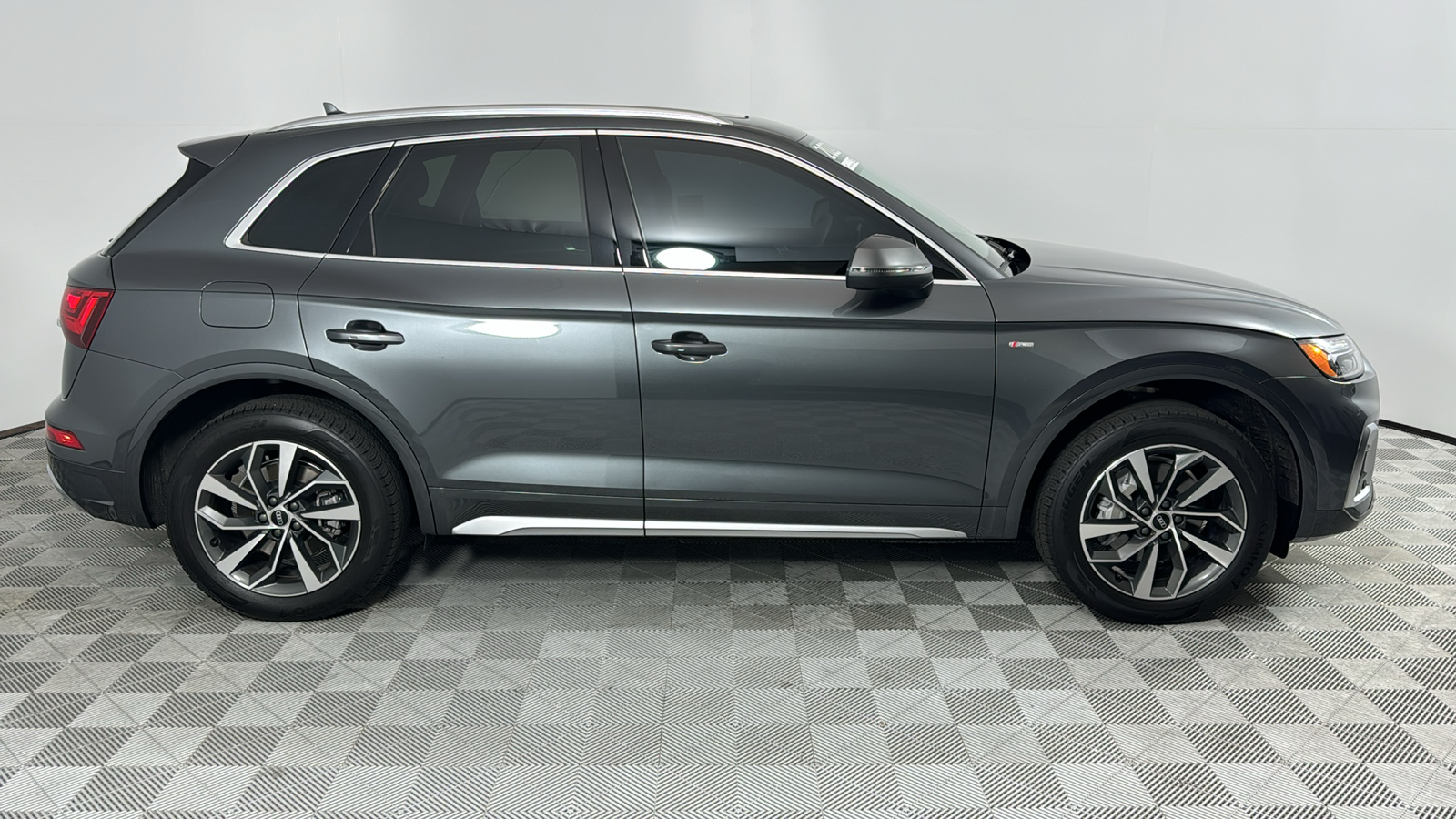 2022 Audi Q5 45 S line Premium Plus 6