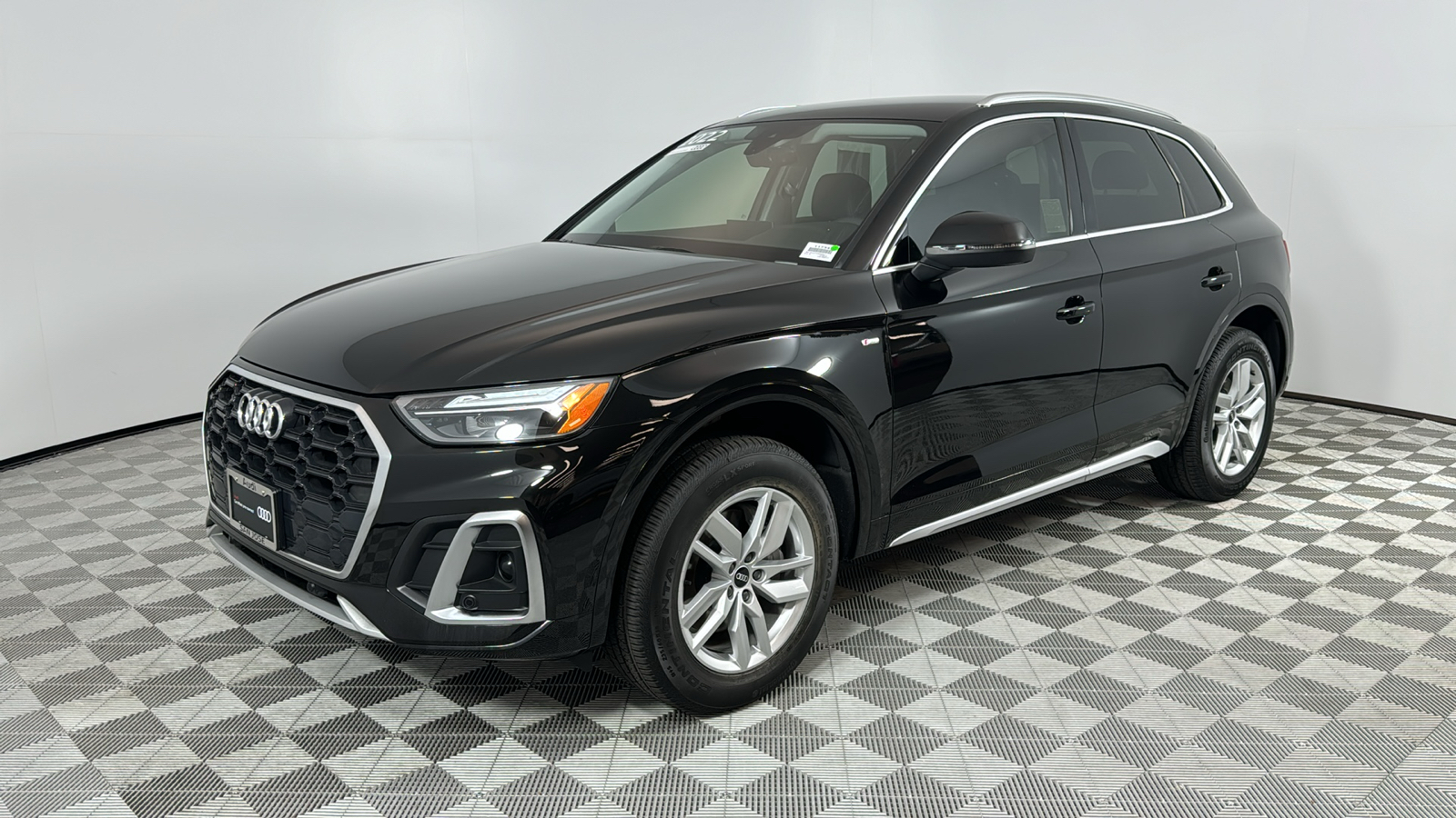 2022 Audi Q5 45 S line Premium 1