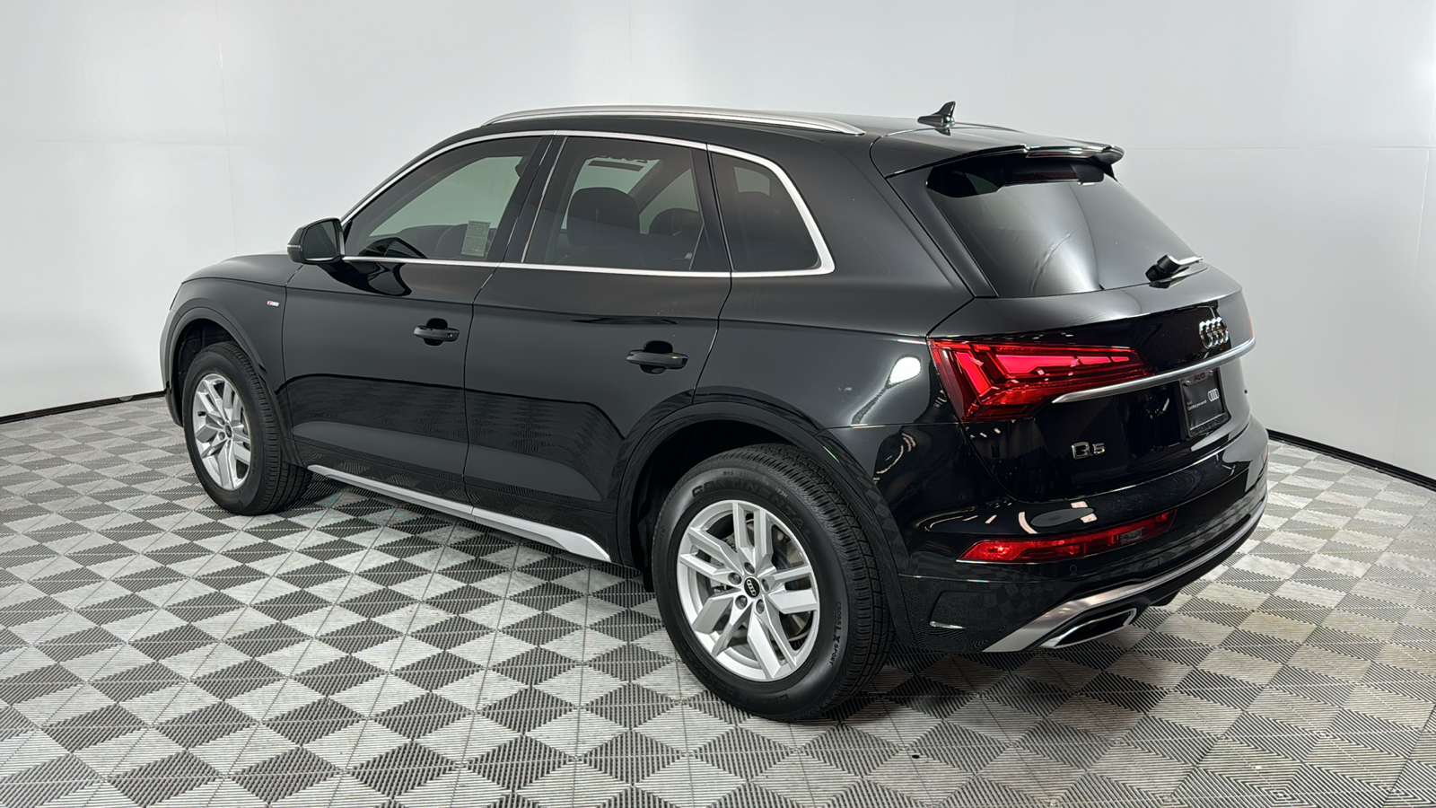 2022 Audi Q5 45 S line Premium 3