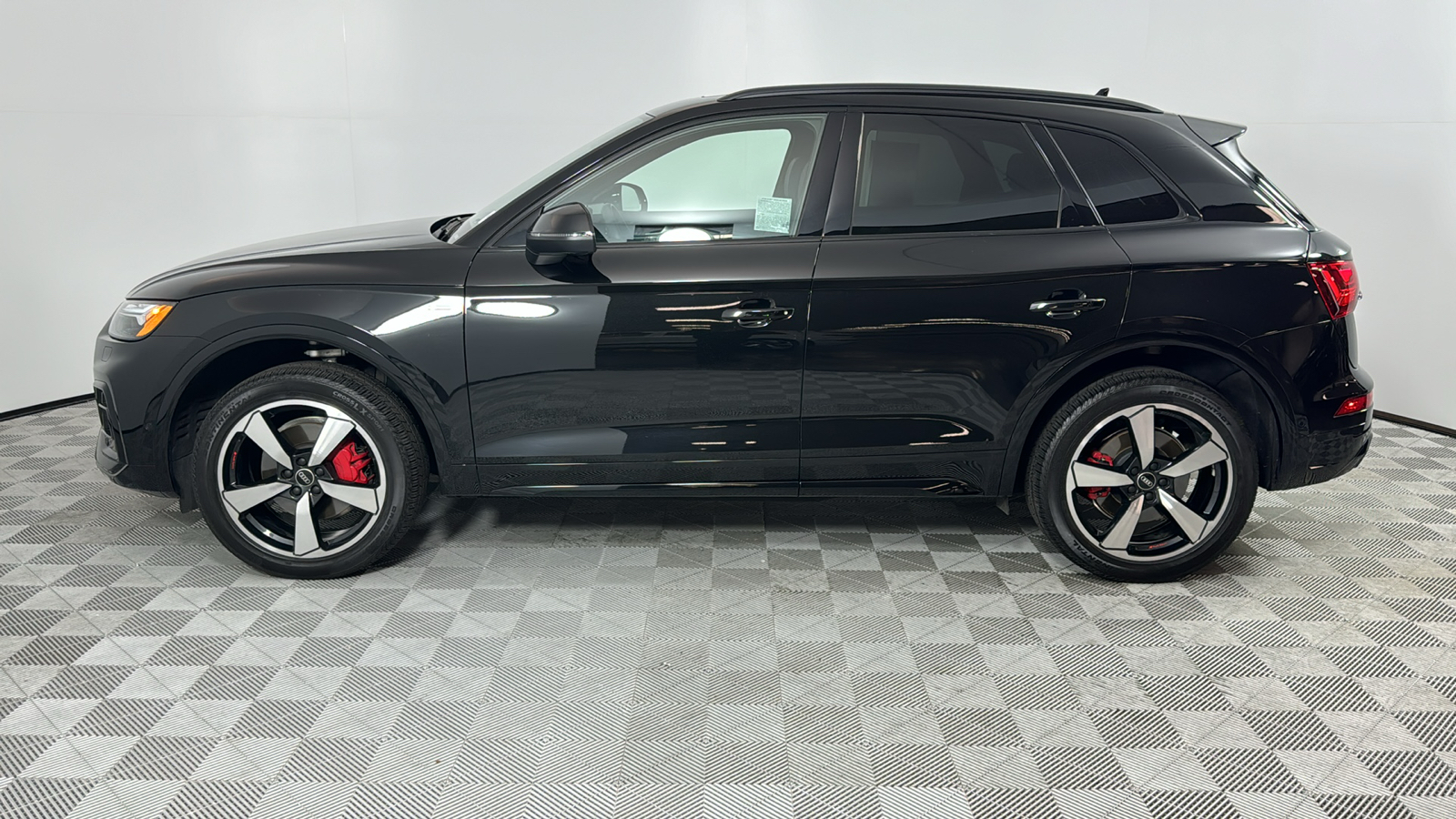 2024 Audi Q5 45 S line Prestige 2