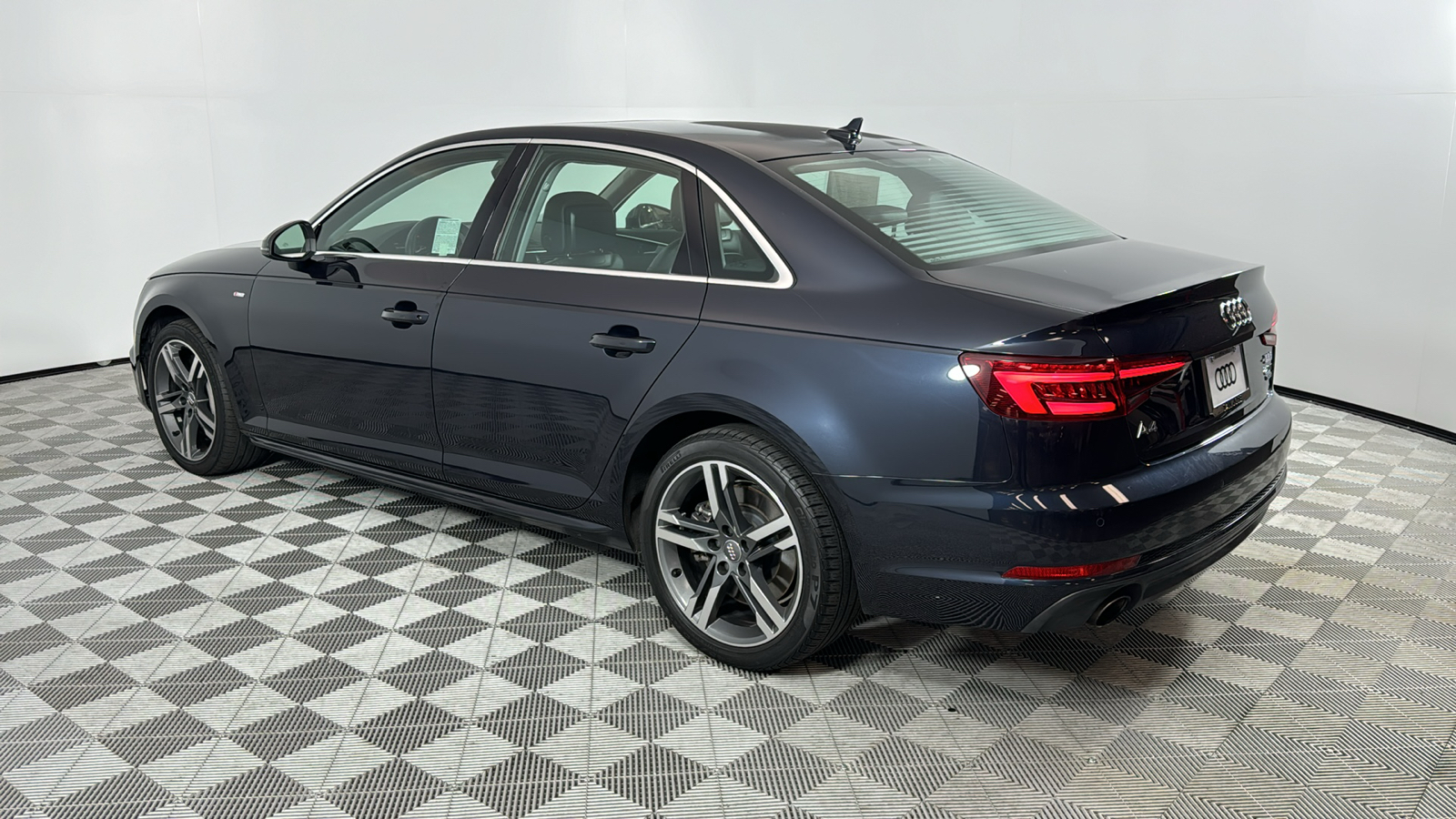 2018 Audi A4 2.0T Premium Plus 3