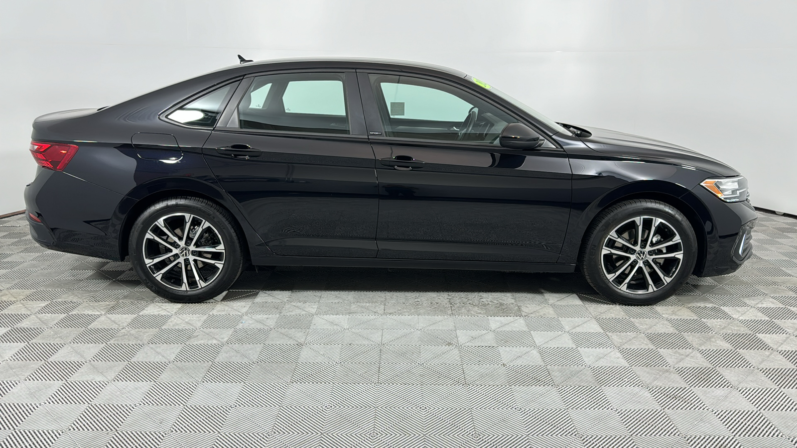 2023 Volkswagen Jetta 1.5T Sport 6