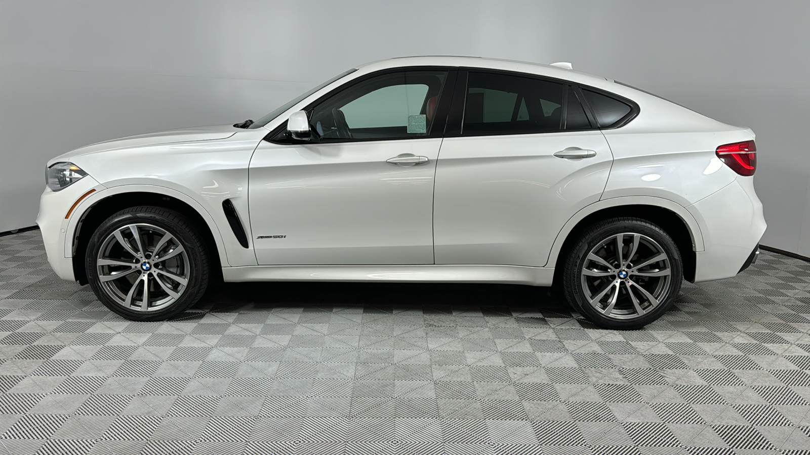 2019 BMW X6 xDrive50i 2