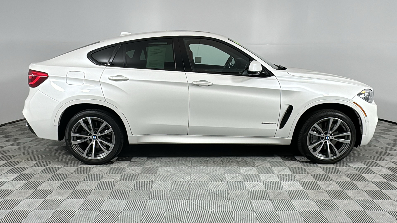 2019 BMW X6 xDrive50i 6