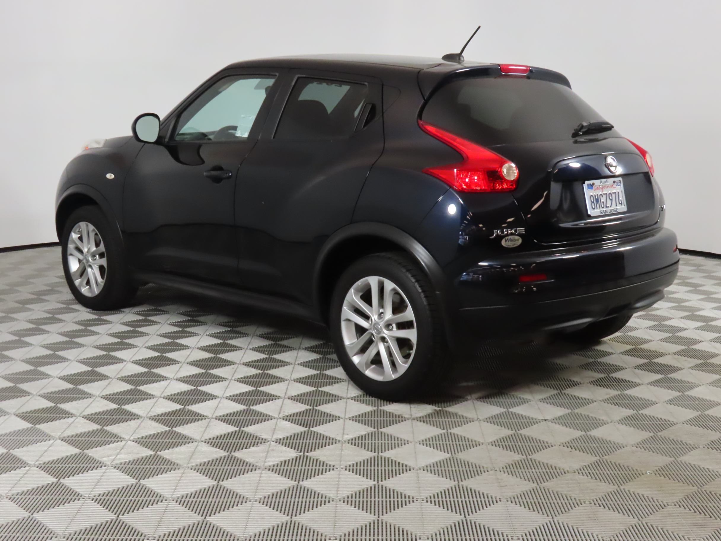 2011 Nissan Juke SV 3