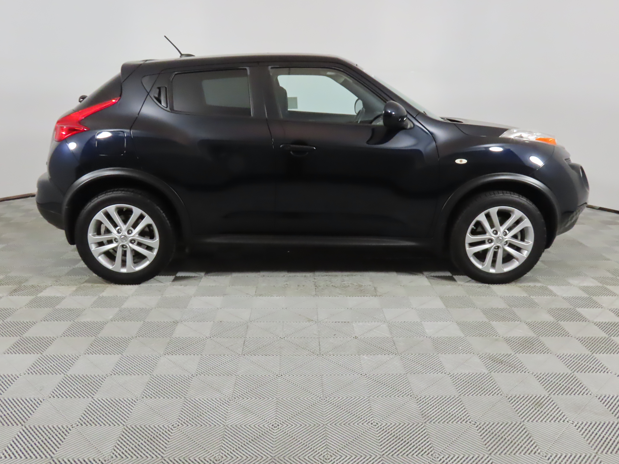 2011 Nissan Juke SV 6