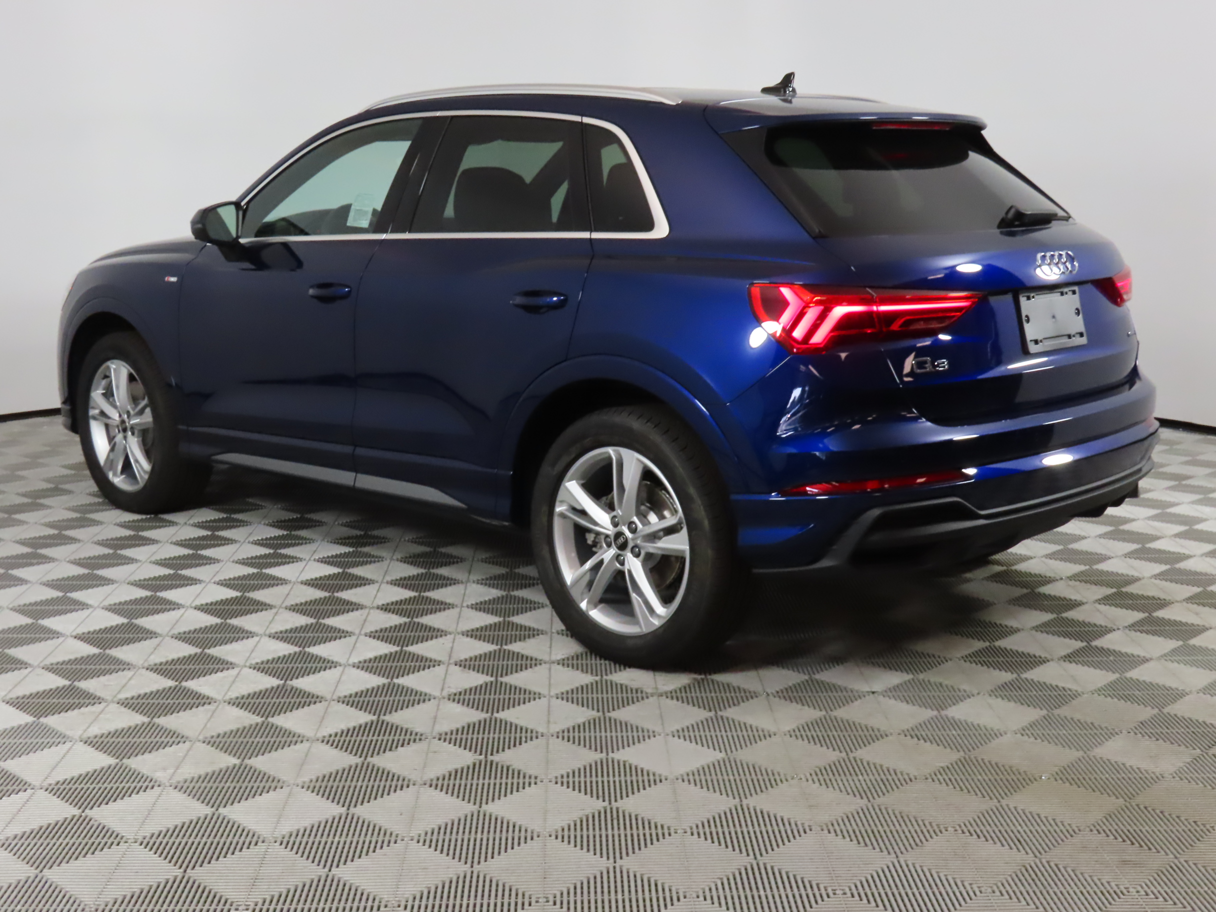 2024 Audi Q3  3