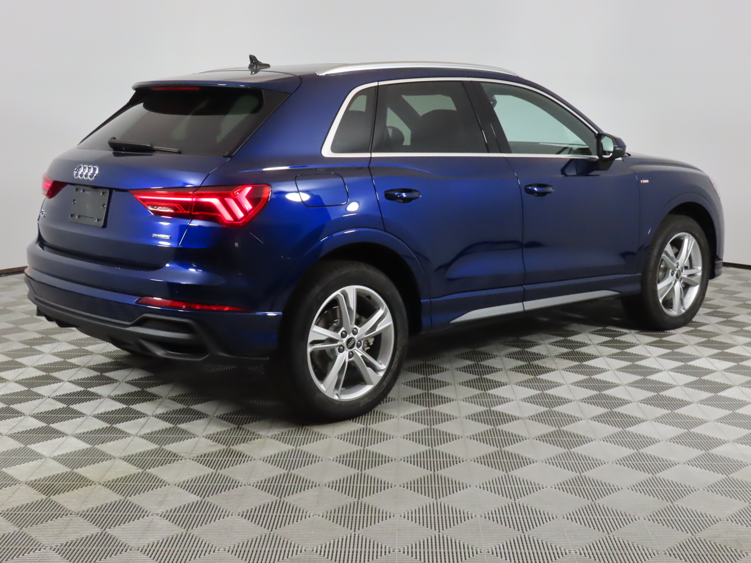 2024 Audi Q3  5