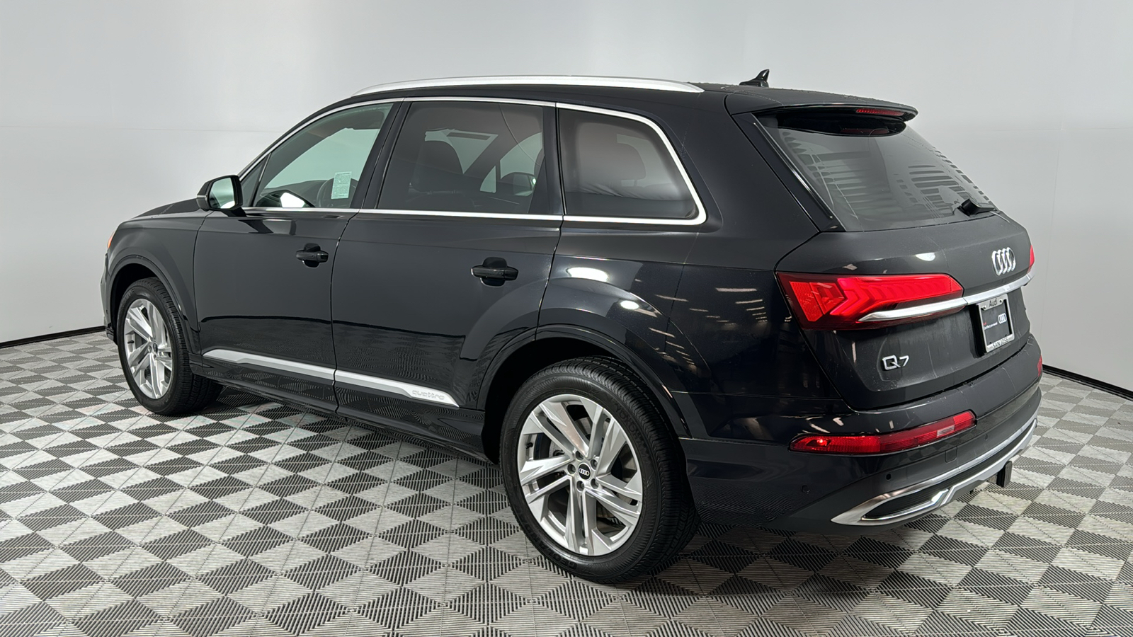 2021 Audi Q7 45 Premium Plus 3