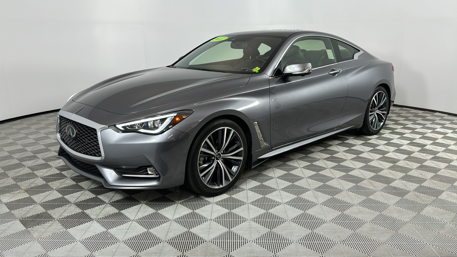 2022 INFINITI Q60 LUXE 1