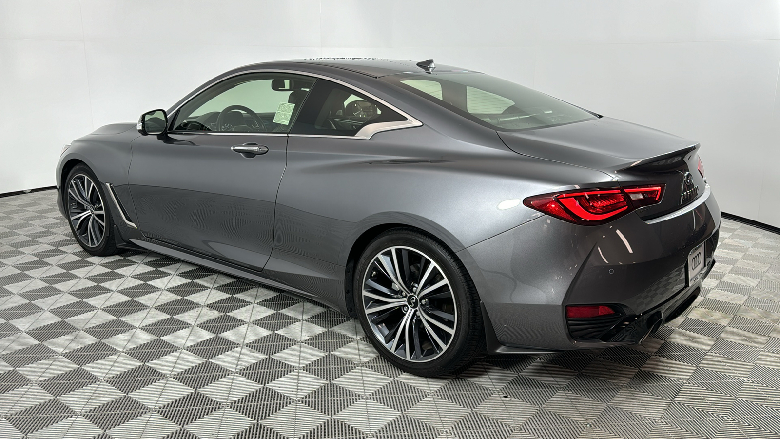 2022 INFINITI Q60 LUXE 3