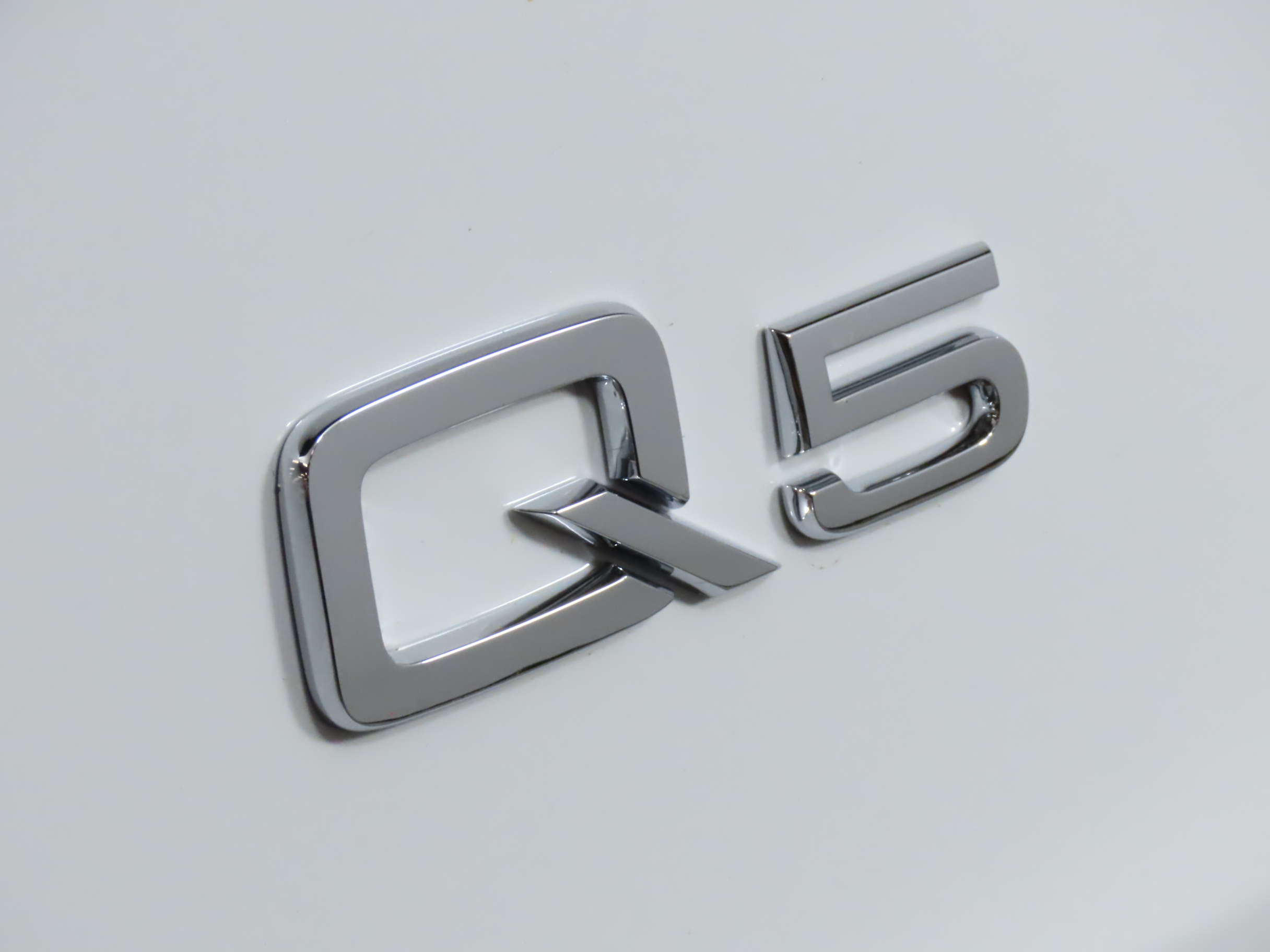 2024 Audi Q5 e  9