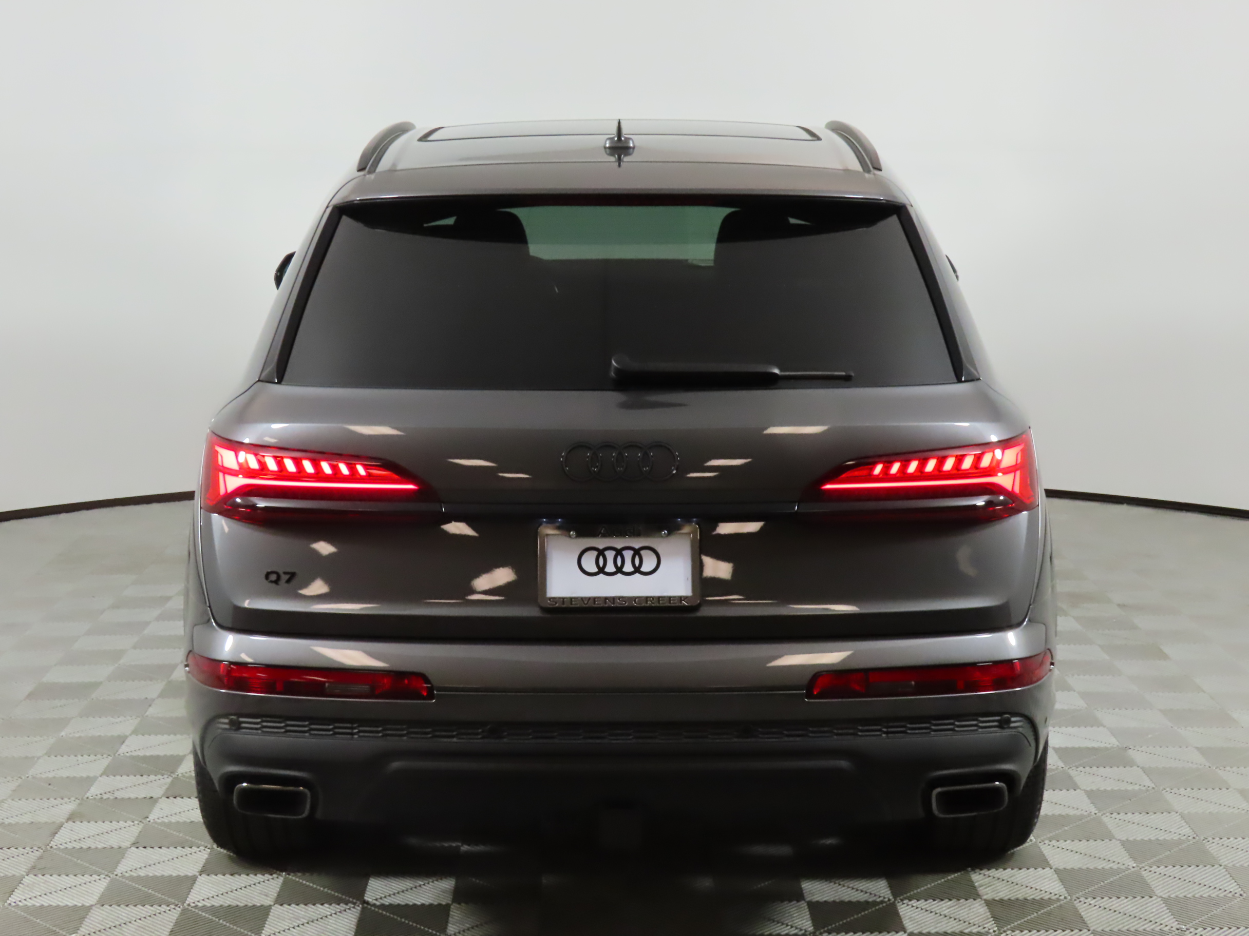 2025 Audi Q7  4