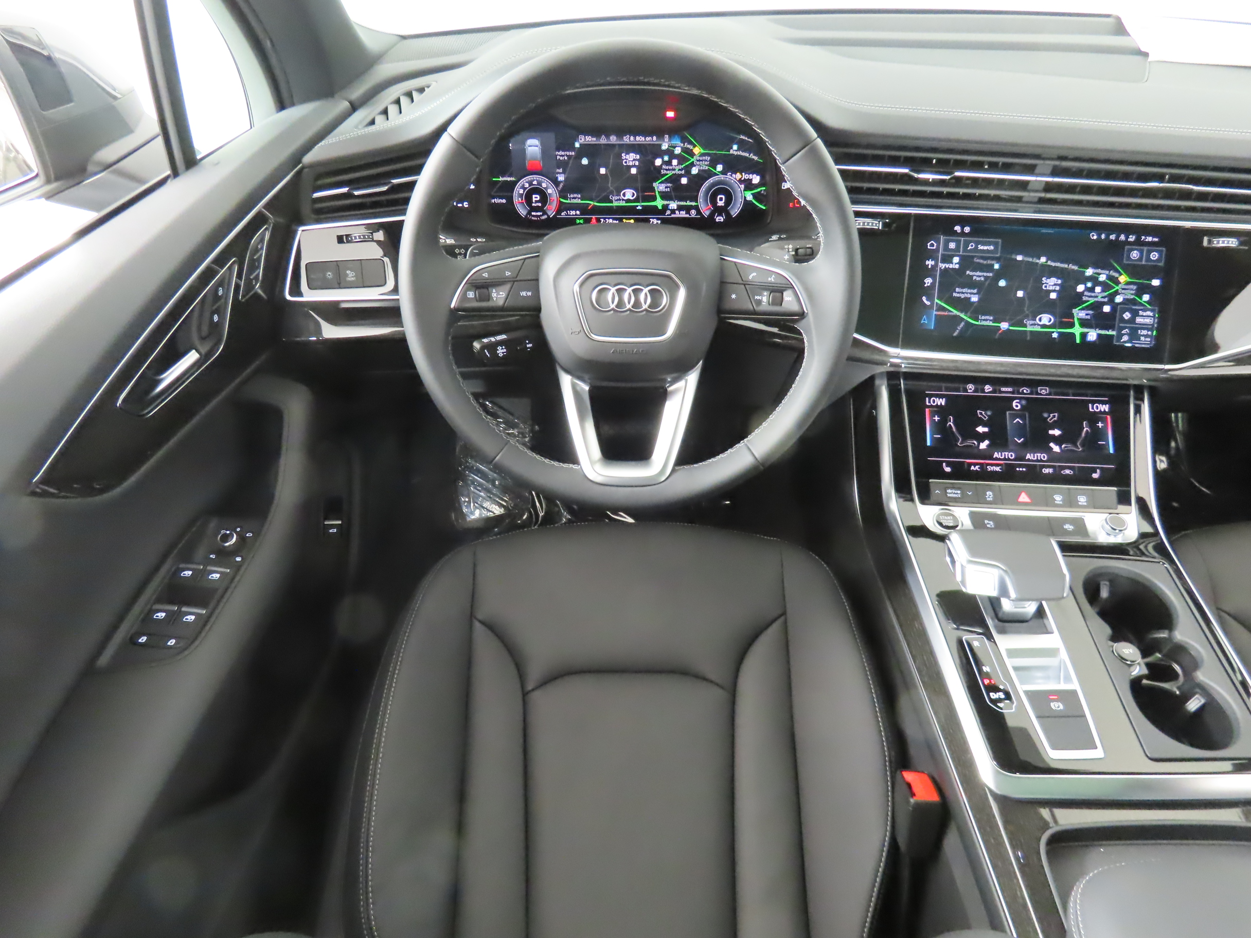 2025 Audi Q7  11