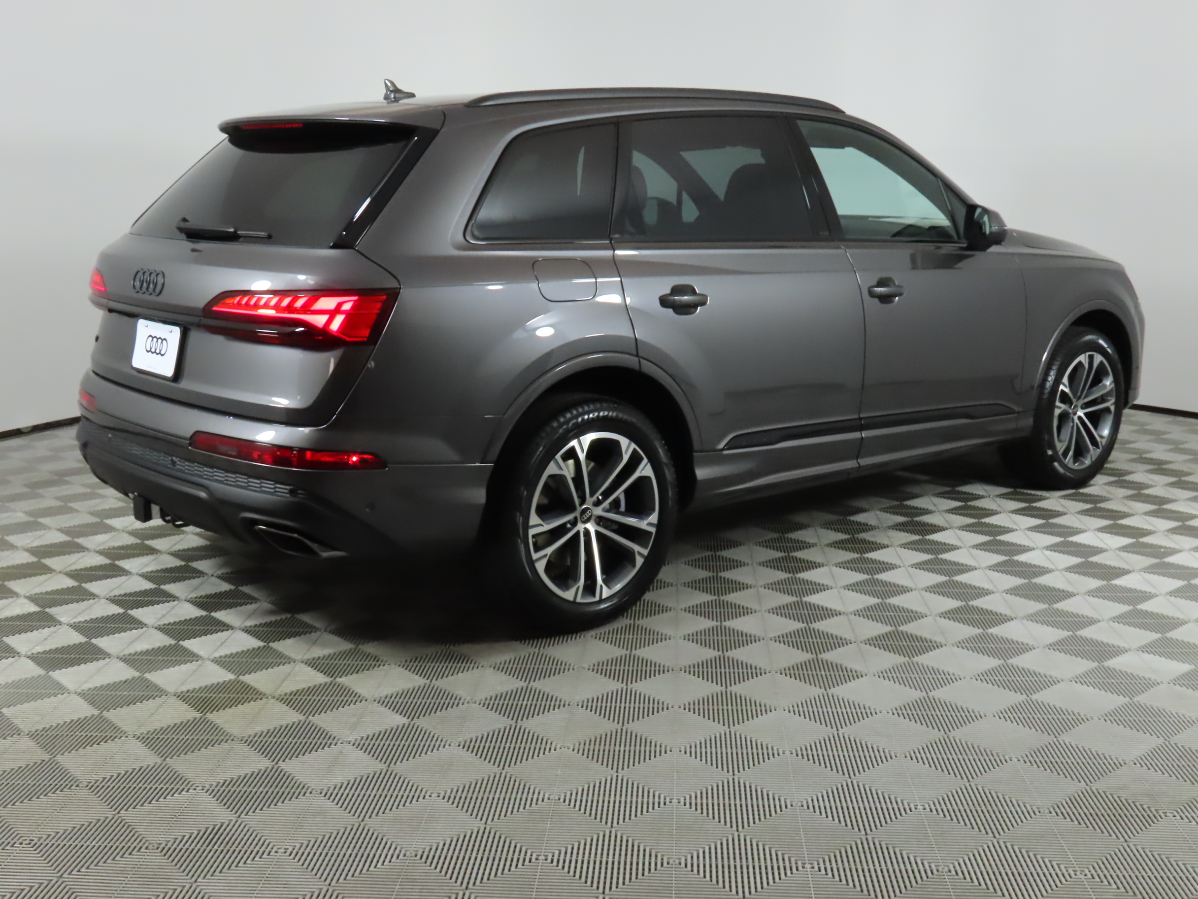 2025 Audi Q7  5