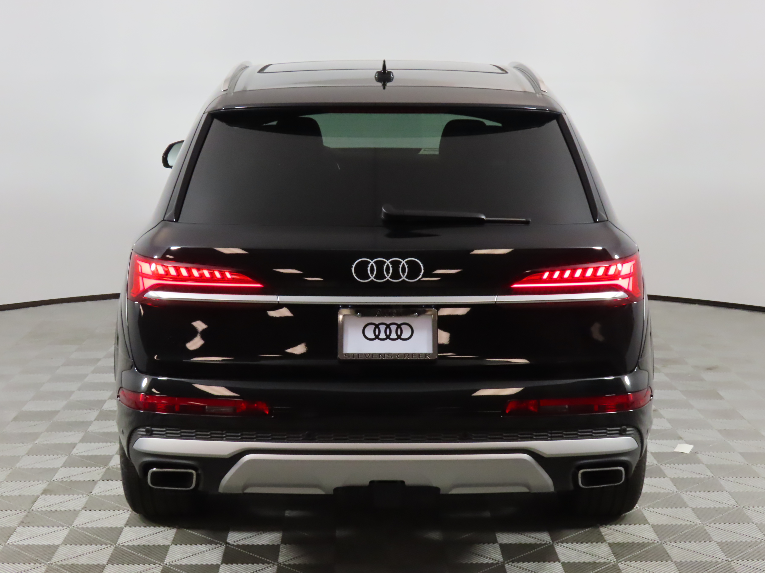 2025 Audi Q7  4