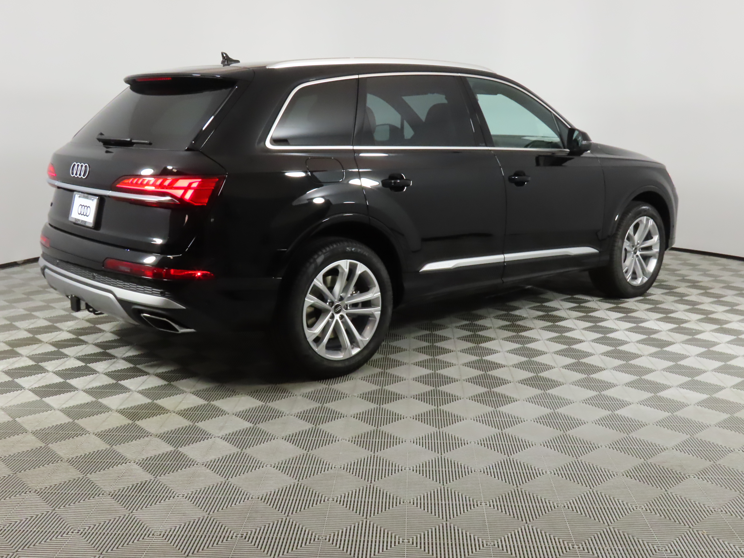 2025 Audi Q7  5