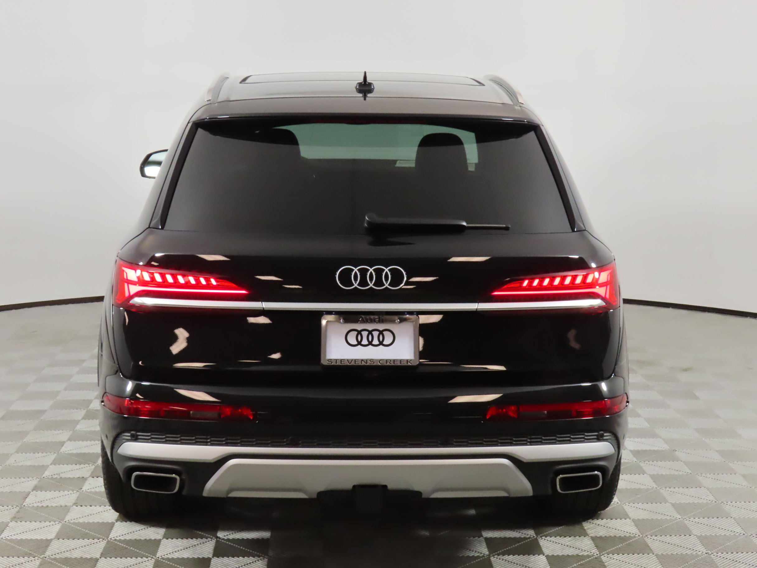 2025 Audi Q7  4