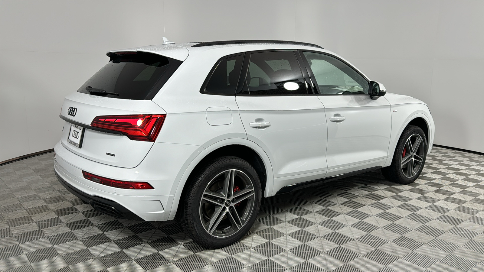 2024 Audi Q5 e  5