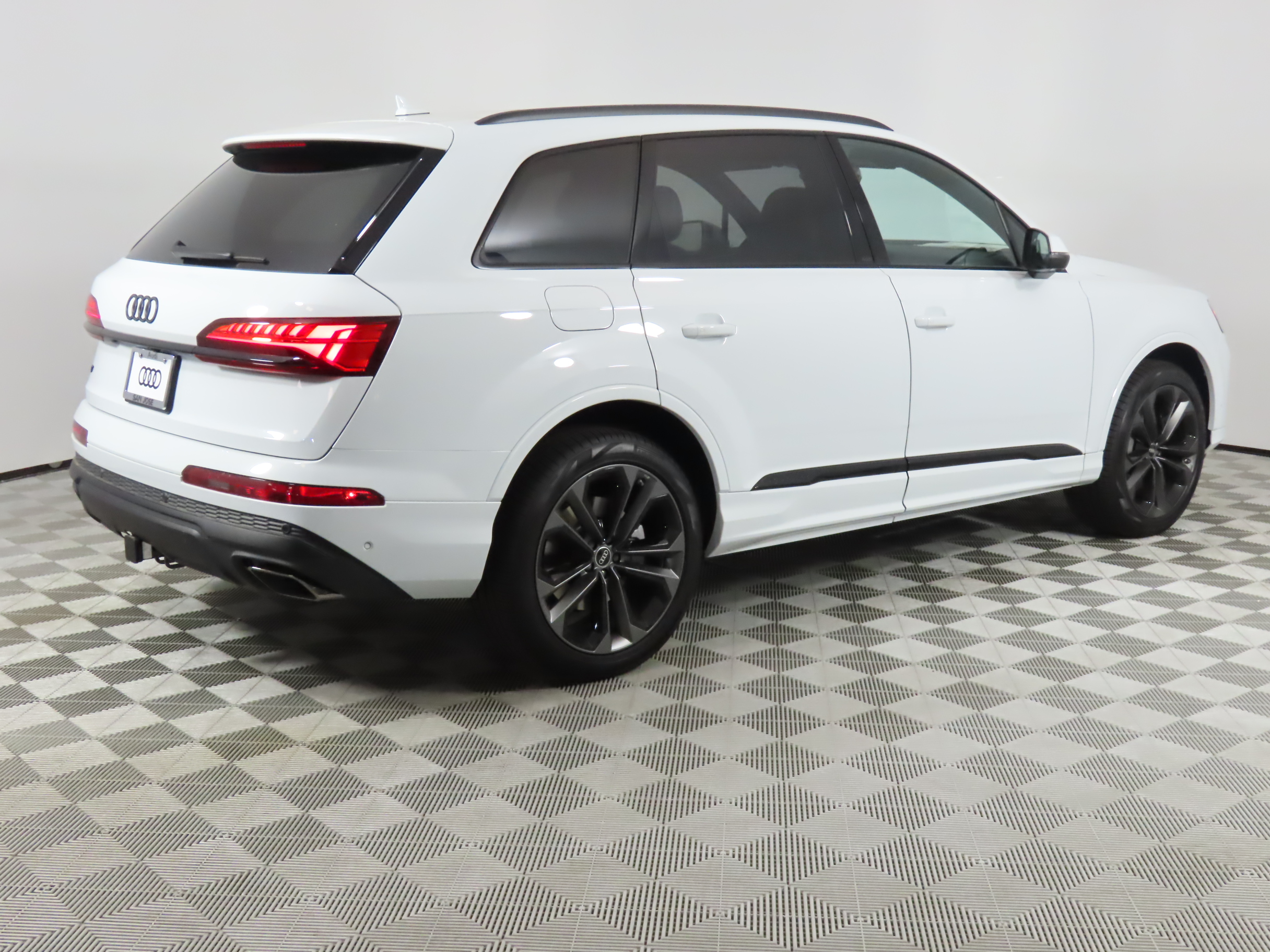 2025 Audi Q7  5