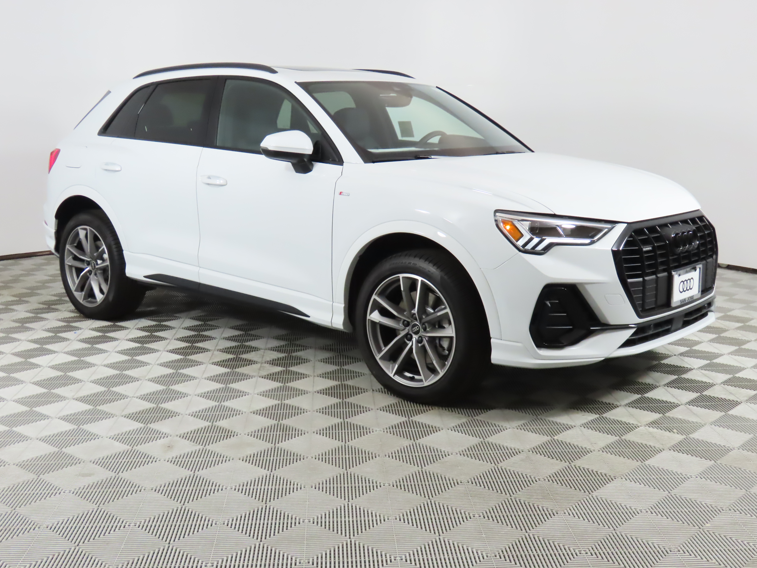 2024 Audi Q3  7