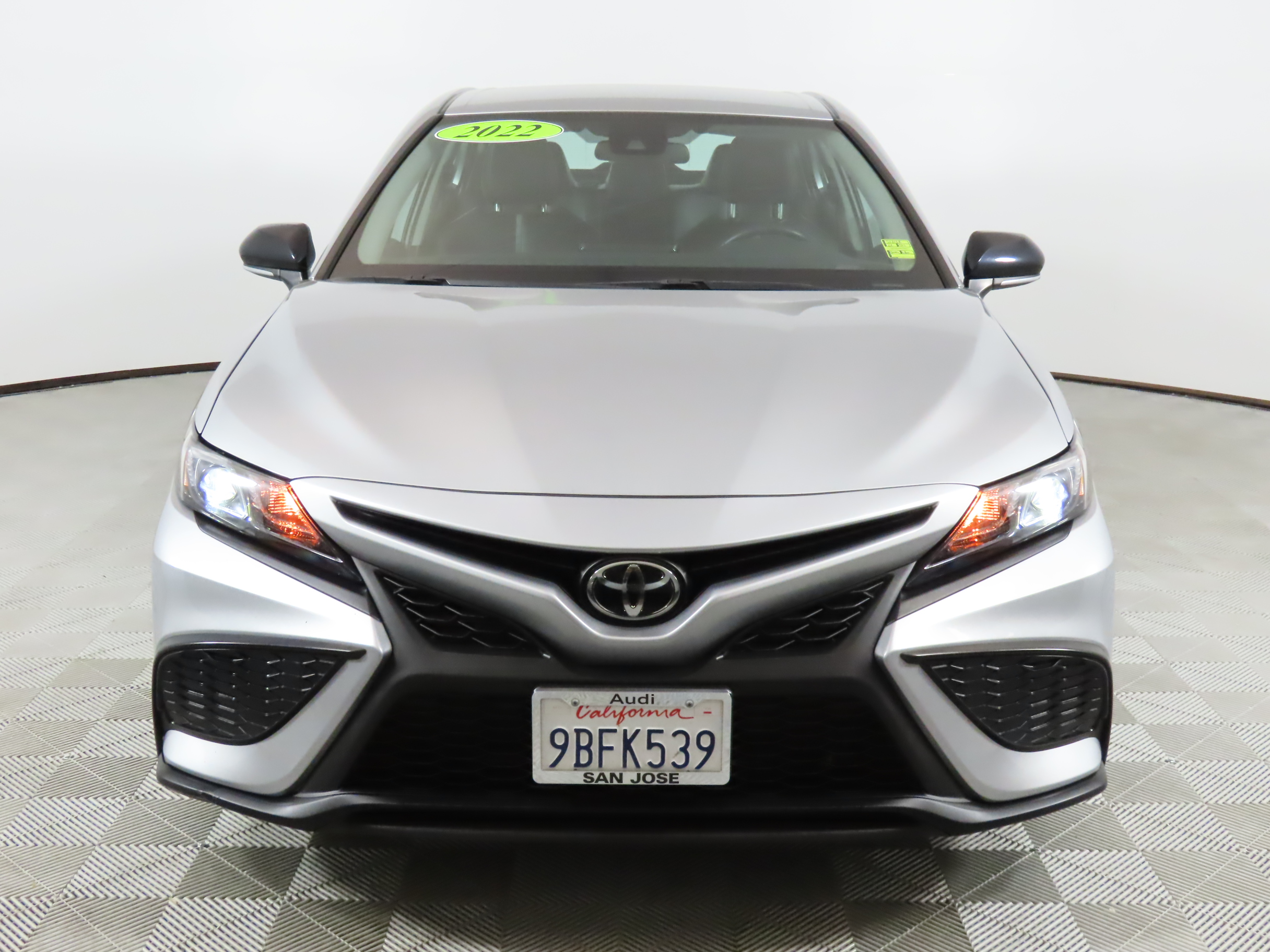 2022 Toyota Camry SE Nightshade 8