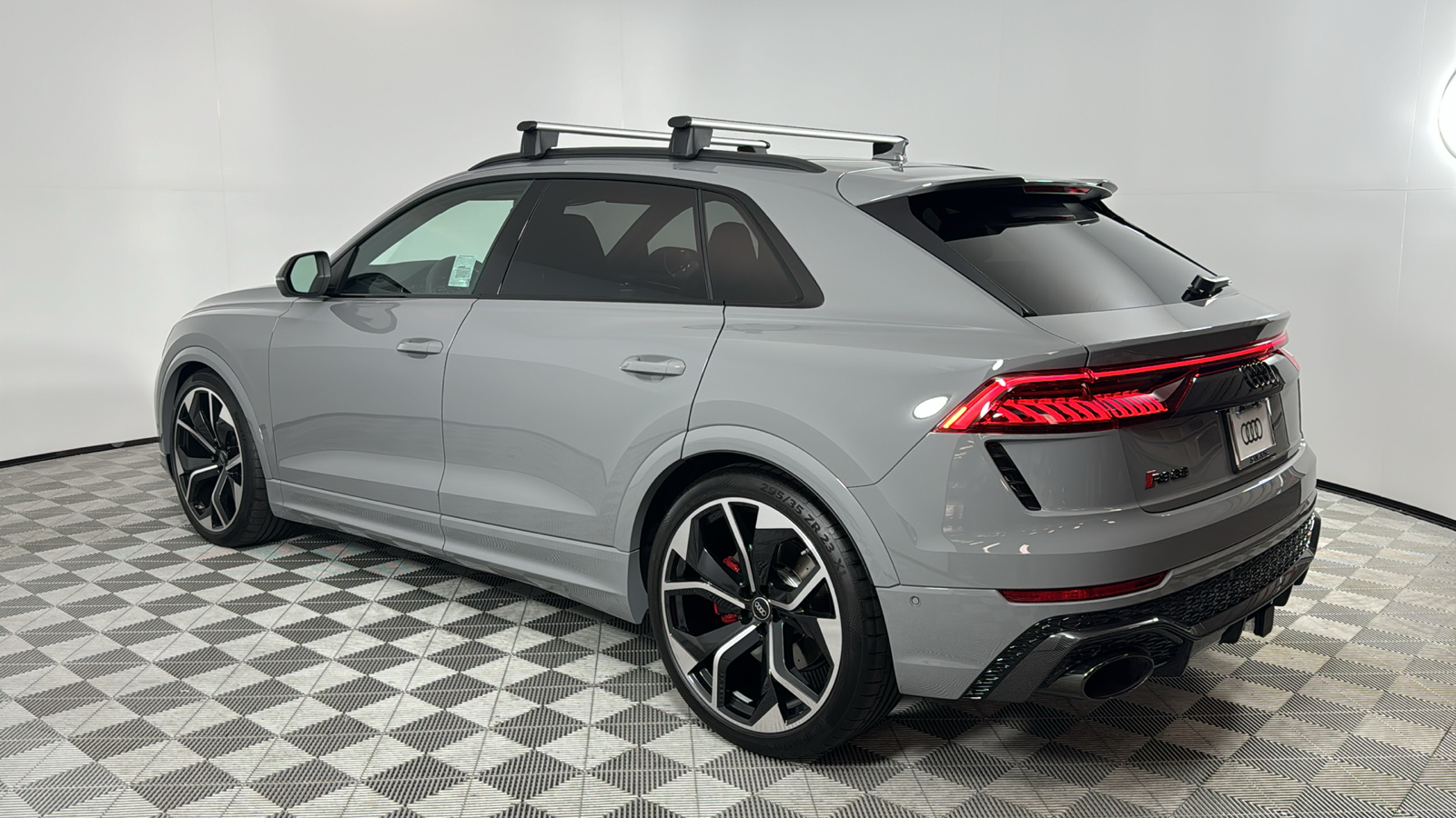 2024 Audi RS Q8 4.0T 3