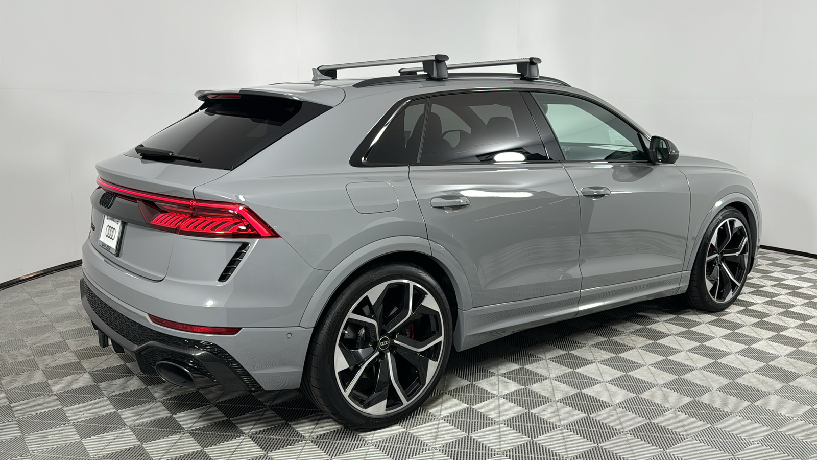 2024 Audi RS Q8 4.0T 5