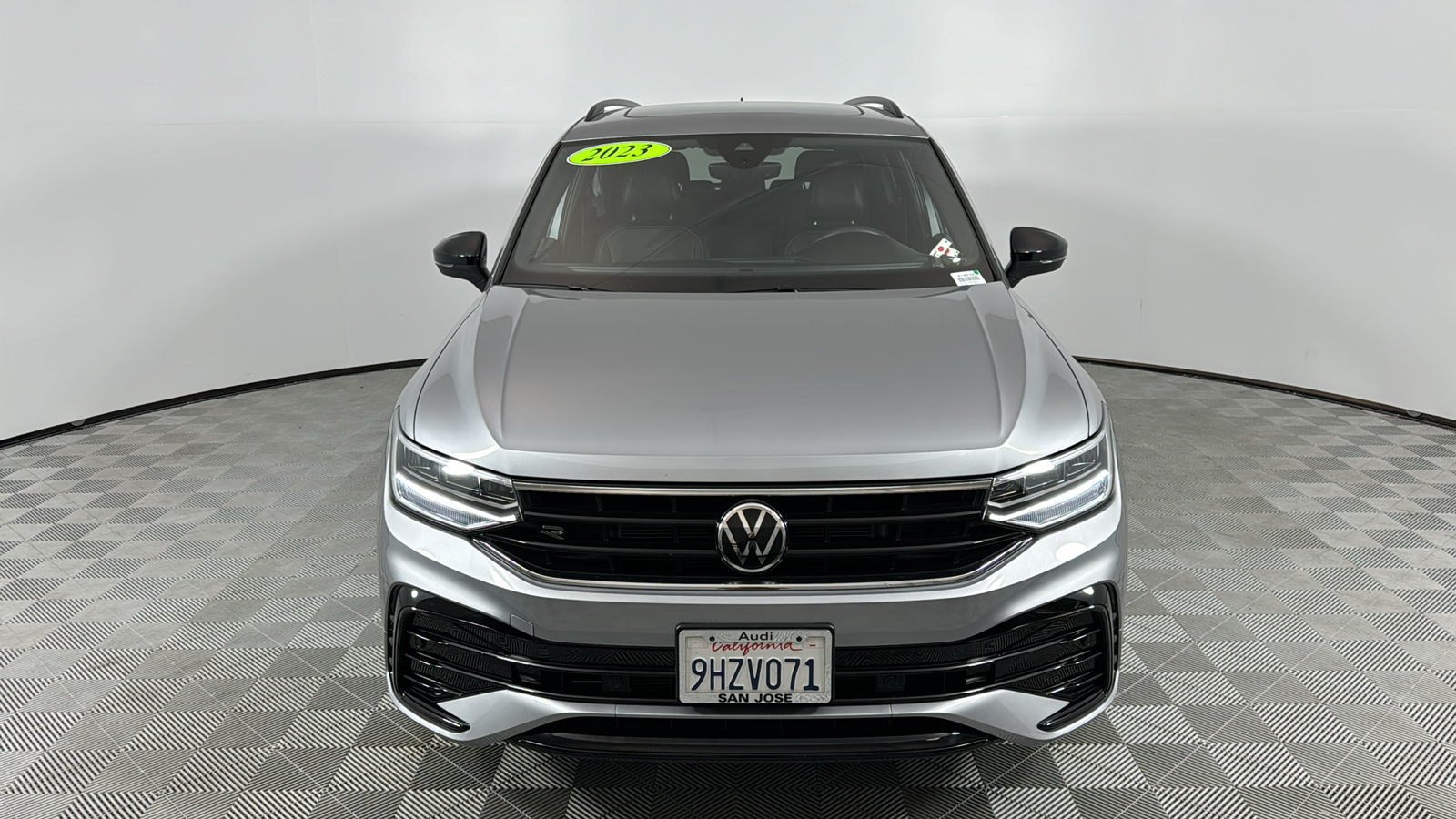 2023 Volkswagen Tiguan 2.0T SE R-Line Black 8