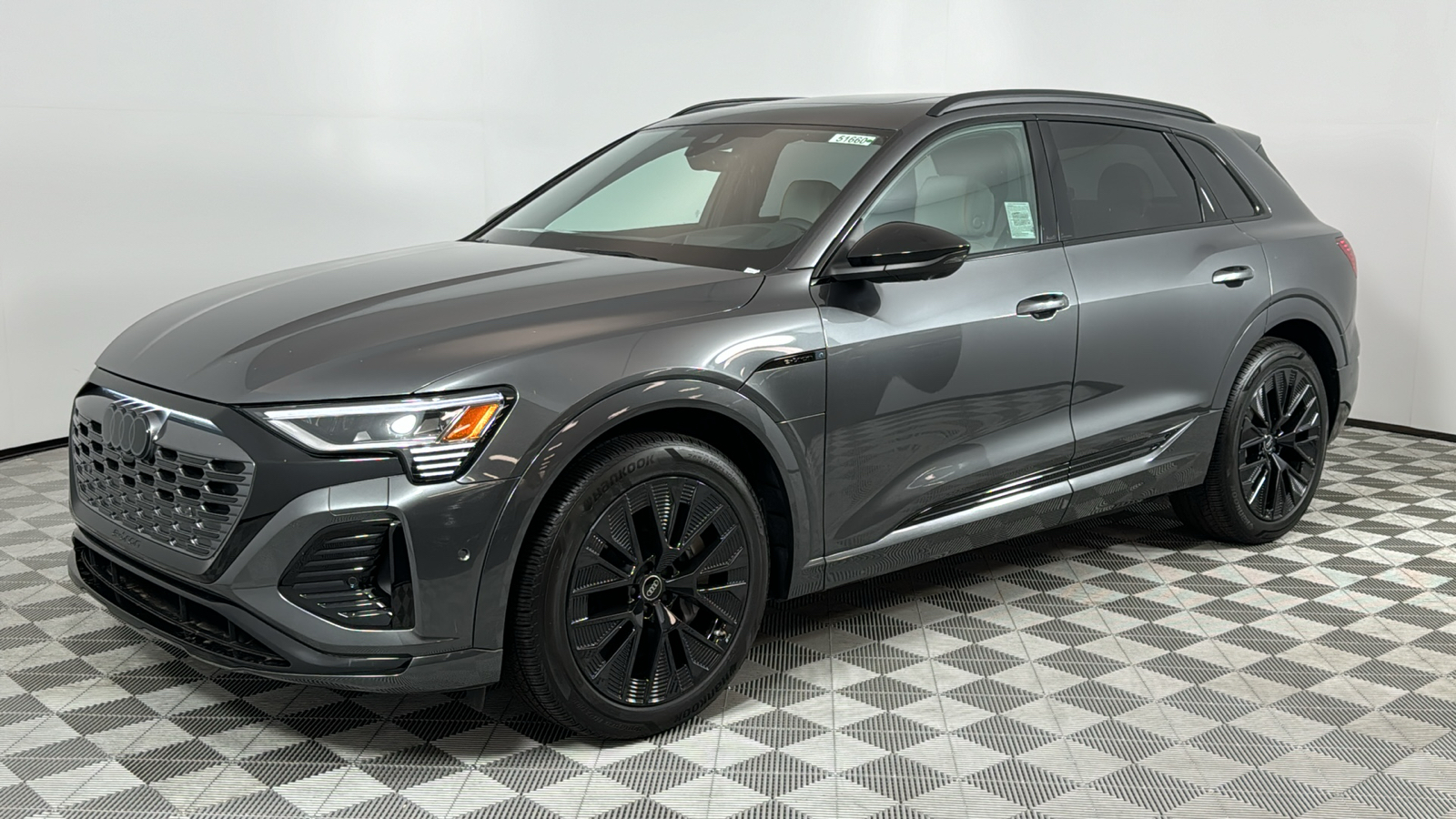 2024 Audi Q8 e-tron  1