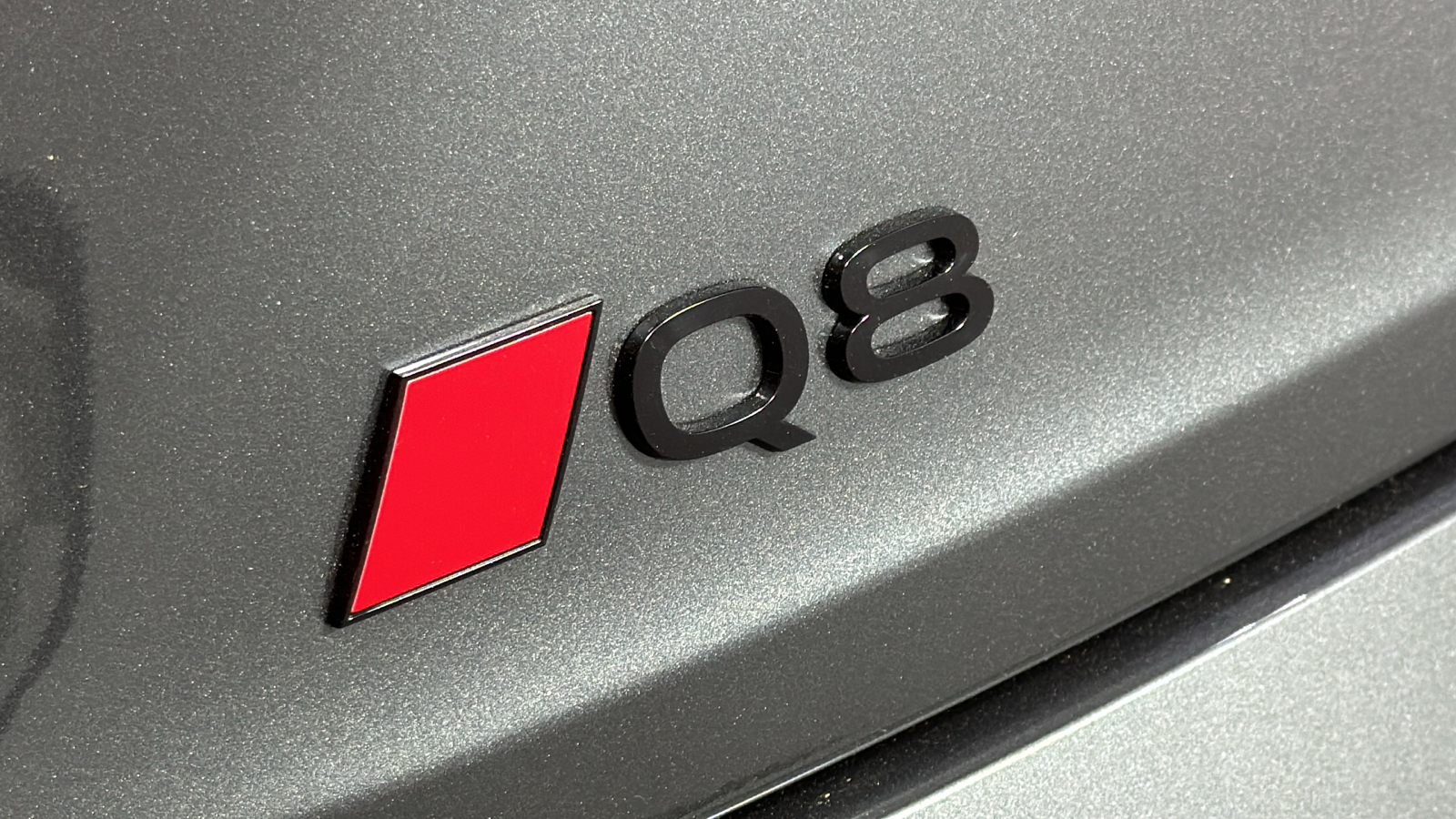 2024 Audi Q8 e-tron  9