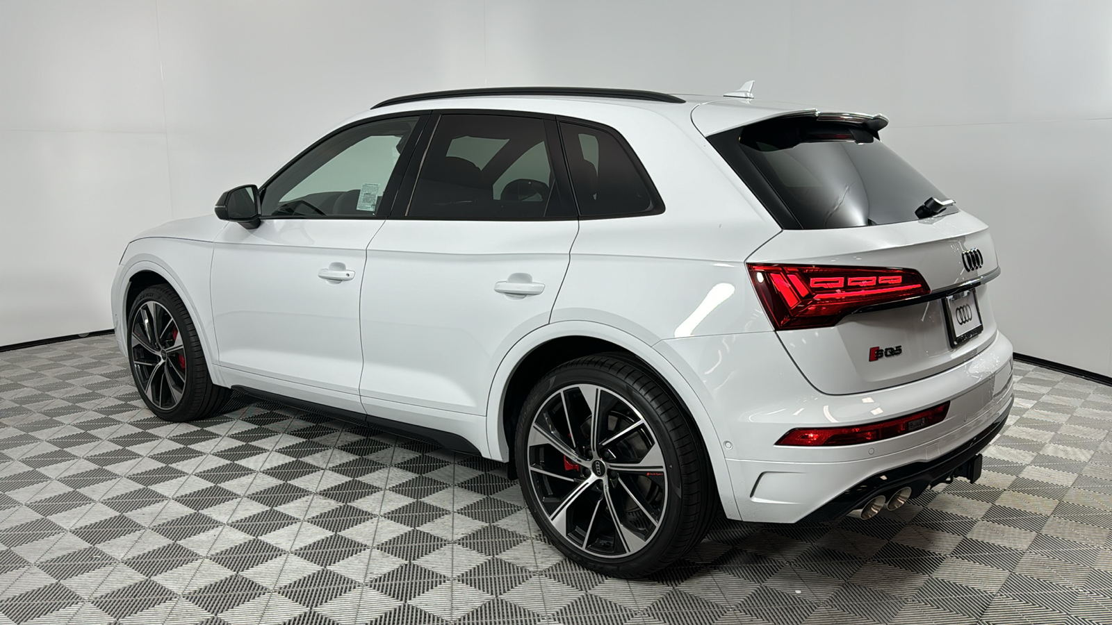 2024 Audi SQ5  3